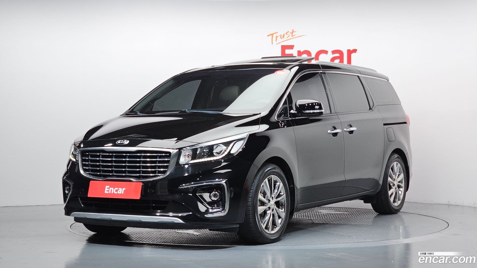 Main__Slider__Photo:Canival Kia 2018.10-0