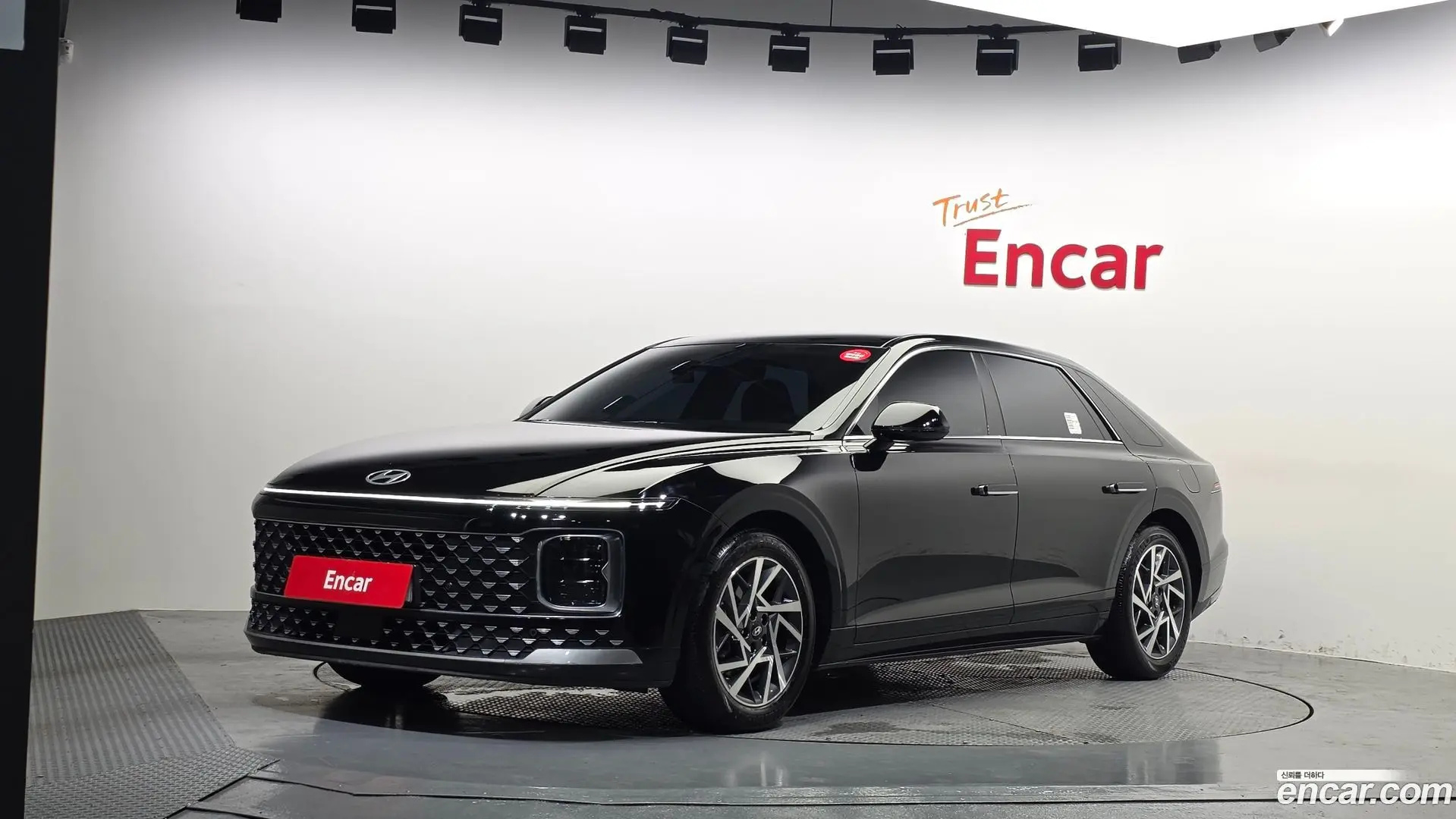 Main__Slider__Photo:Grandeur Hyundai 2023.0-0