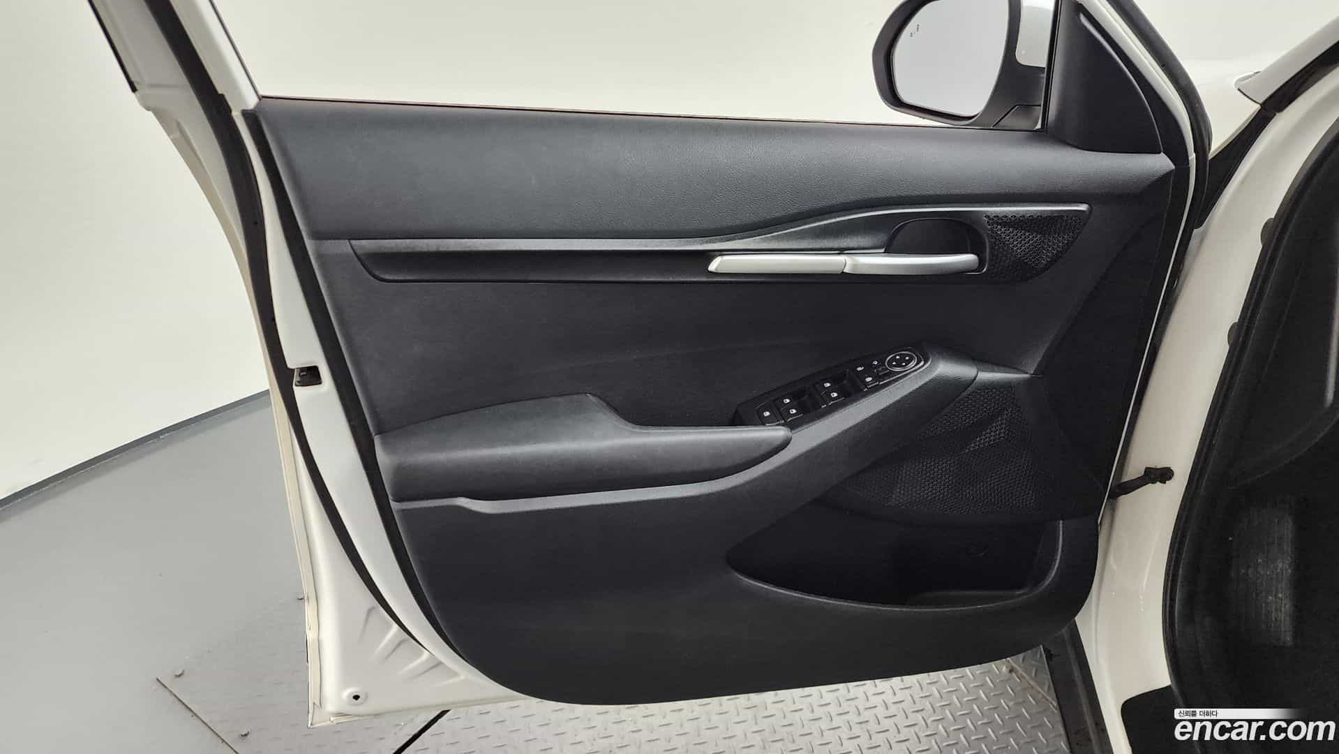 Seltos Kia 2022.3-INNER-034