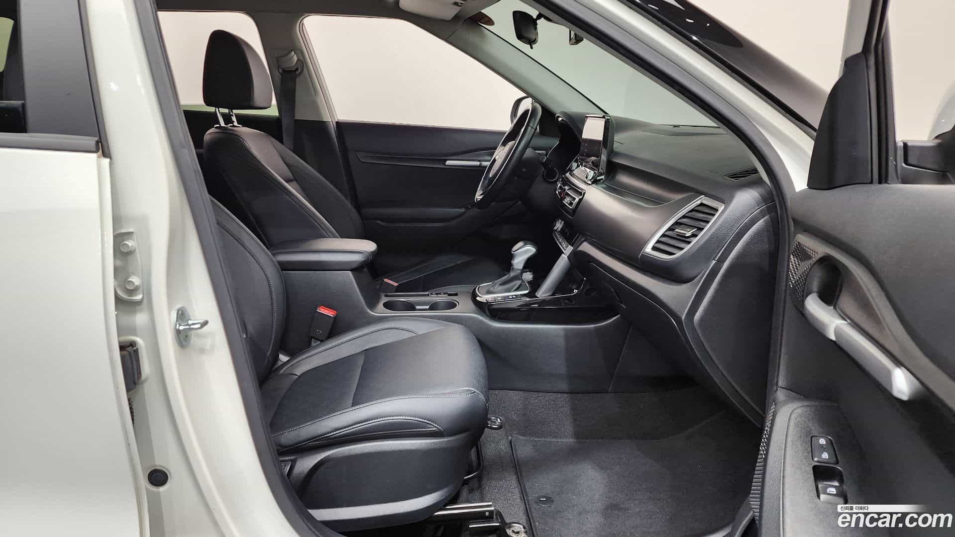 Seltos Kia 2022.3-INNER-036