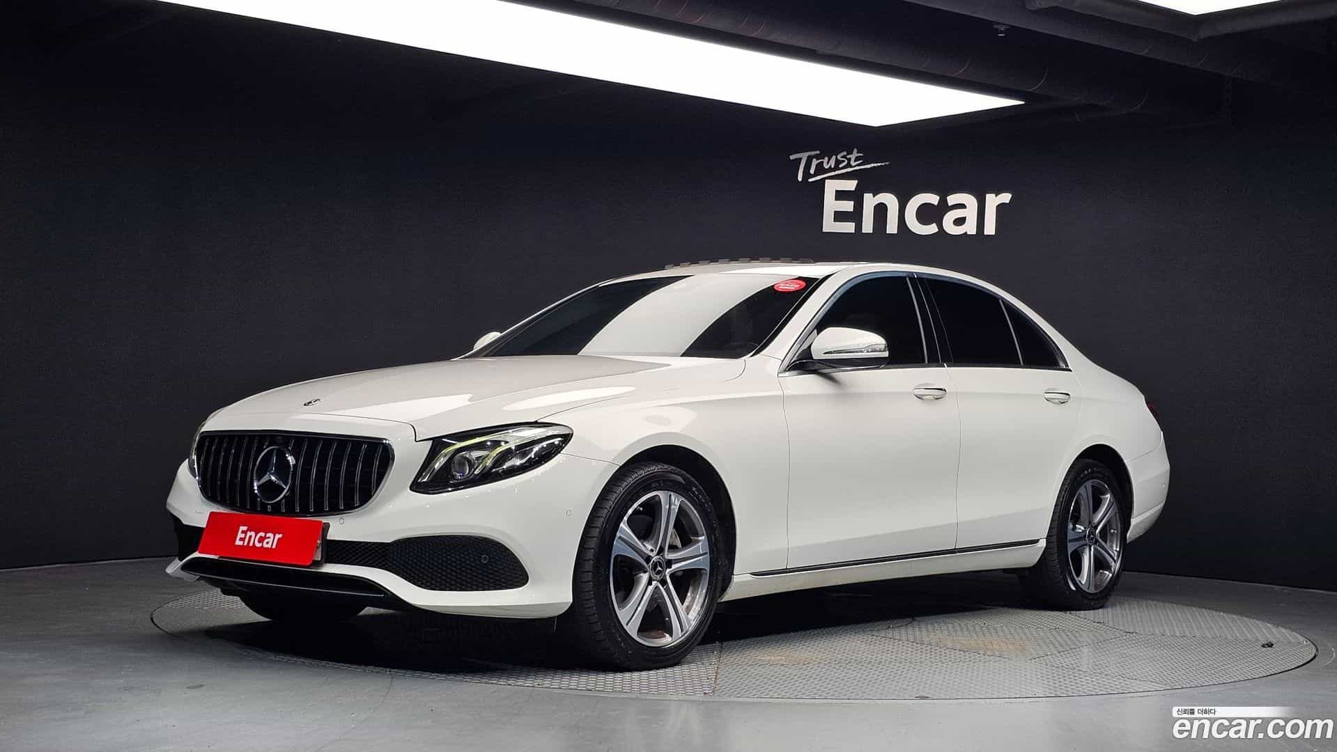 E-Class Mercedes-Benz 2019.9-OUTER-001