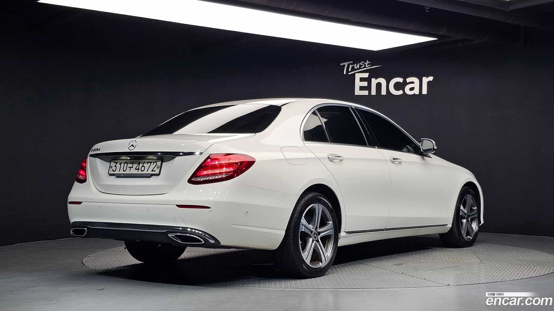 E-Class Mercedes-Benz 2019.9-OUTER-002