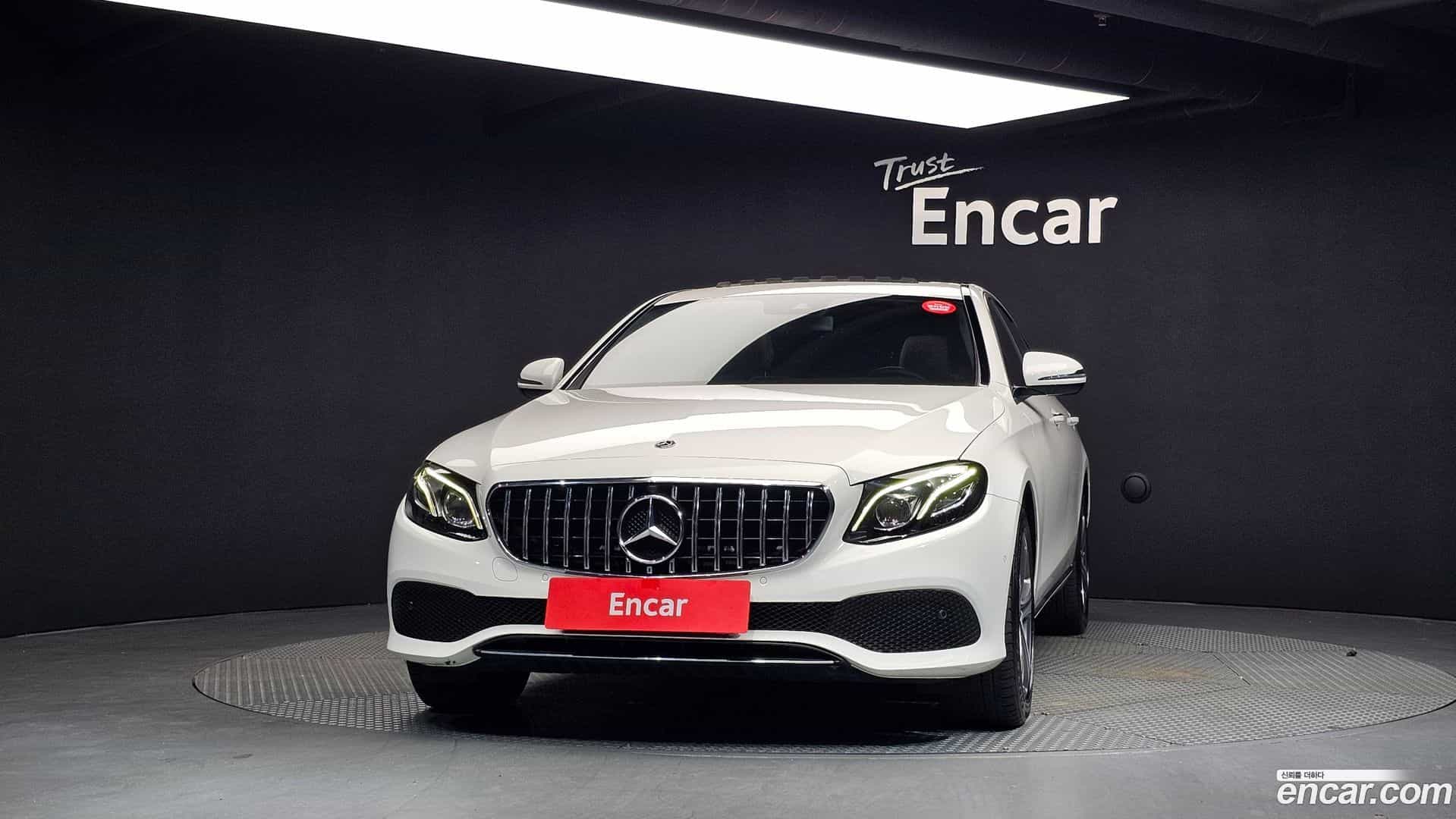 E-Class Mercedes-Benz 2019.9-OUTER-003