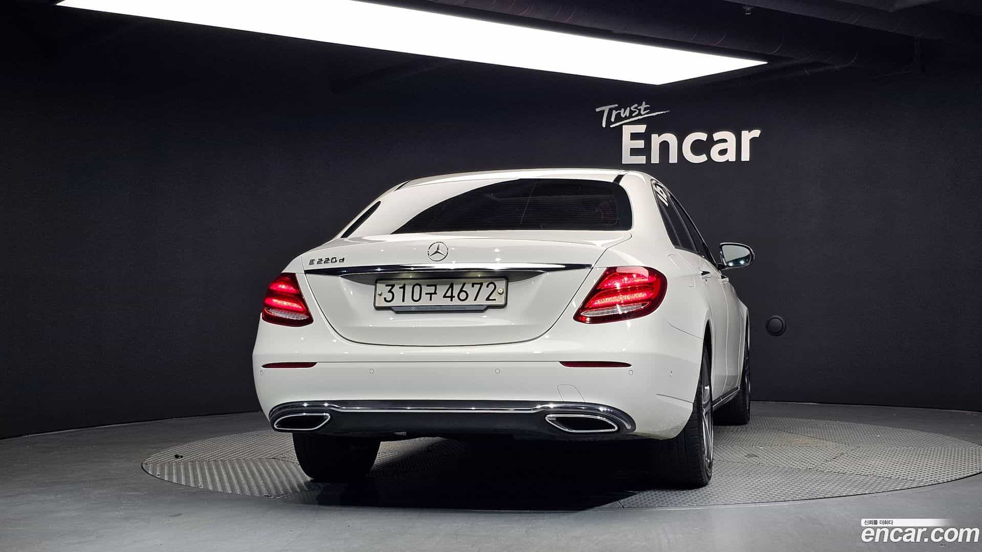 E-Class Mercedes-Benz 2019.9-OUTER-004