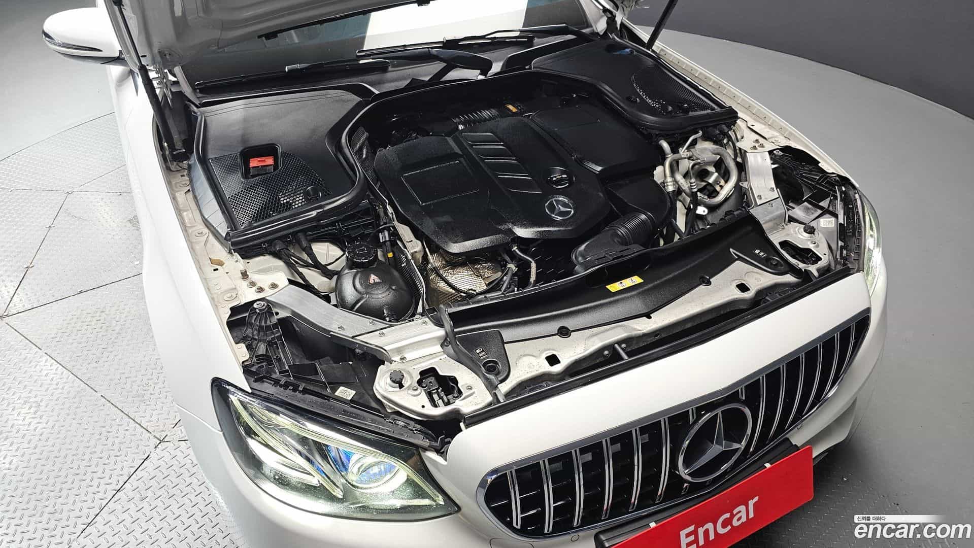 E-Class Mercedes-Benz 2019.9-OUTER-006