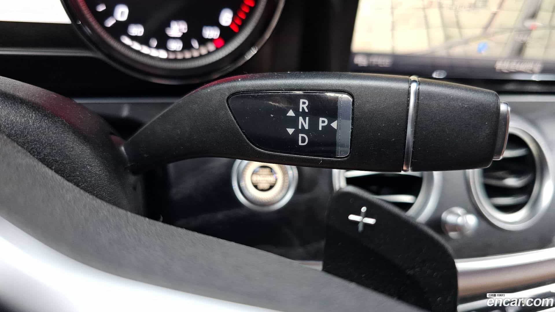 E-Class Mercedes-Benz 2019.9-INNER-009