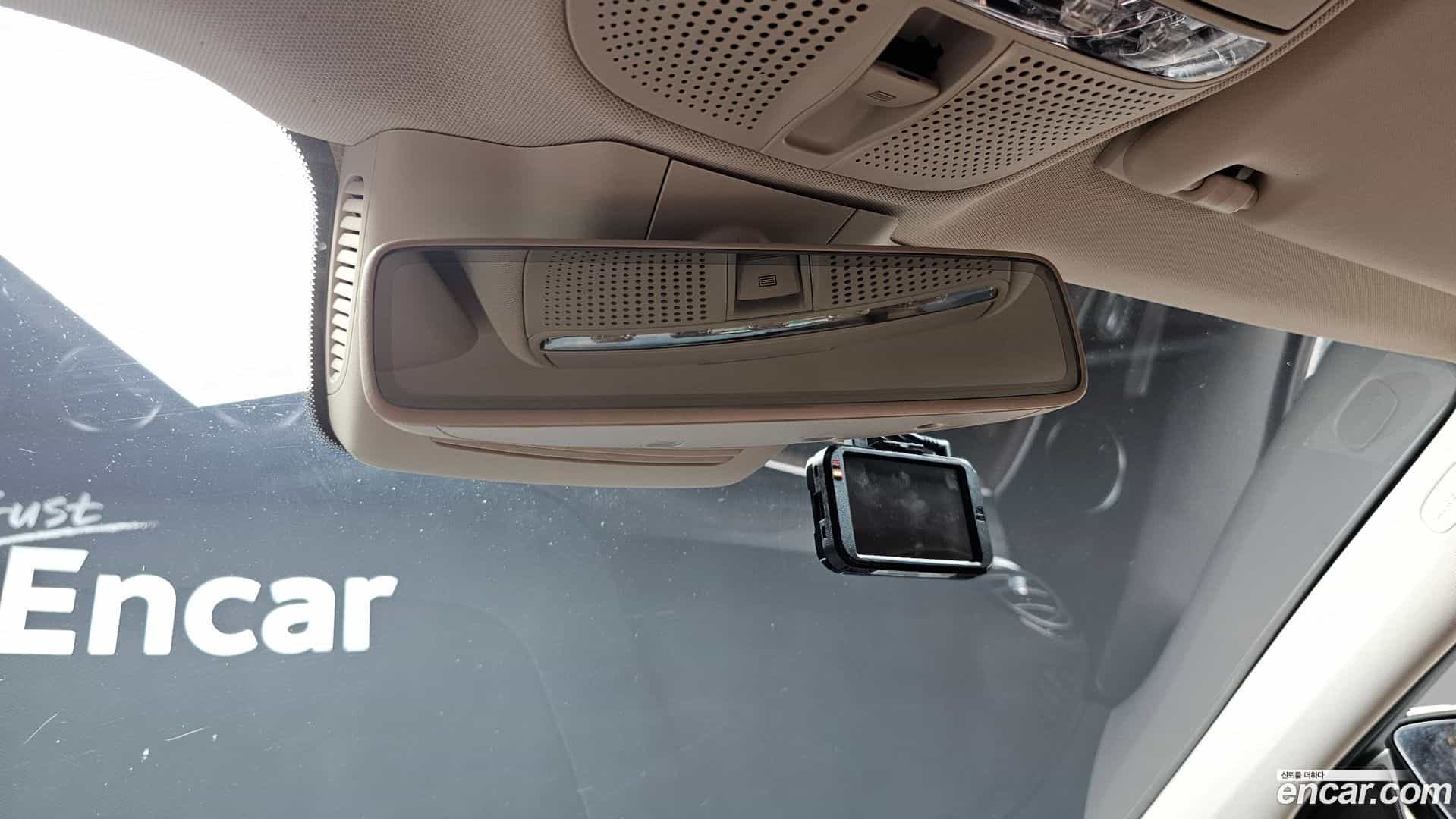 E-Class Mercedes-Benz 2019.9-OPTION-021