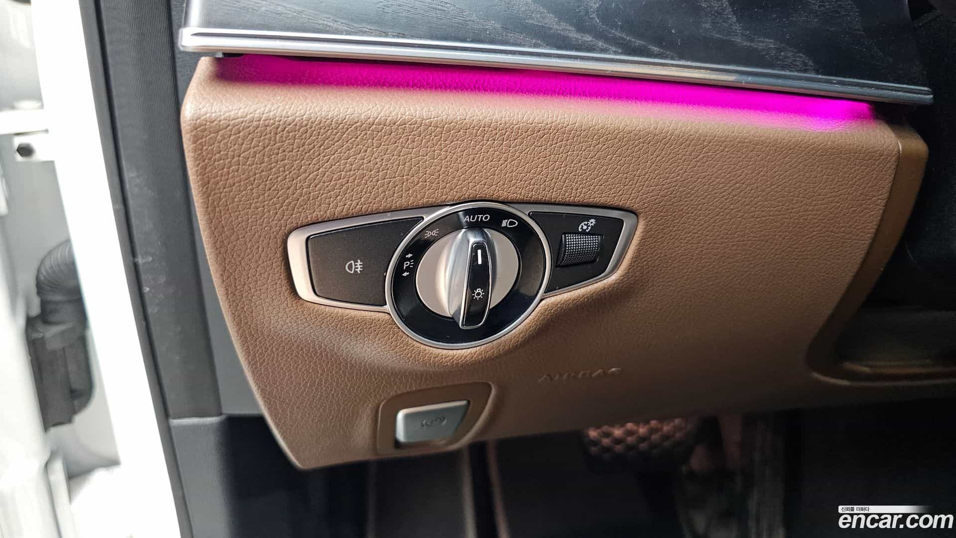 E-Class Mercedes-Benz 2019.9-OPTION-023