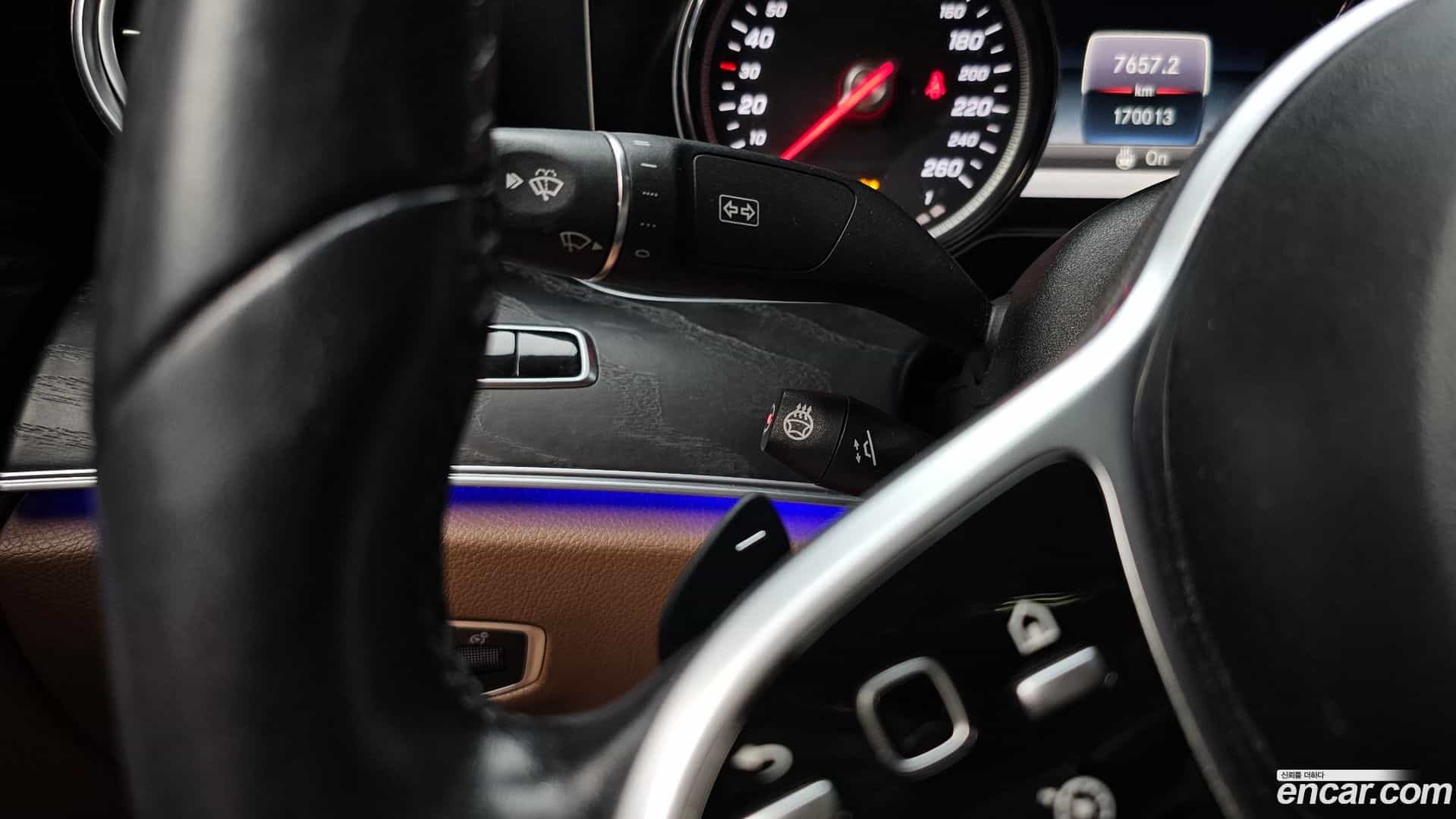 E-Class Mercedes-Benz 2019.9-OPTION-024