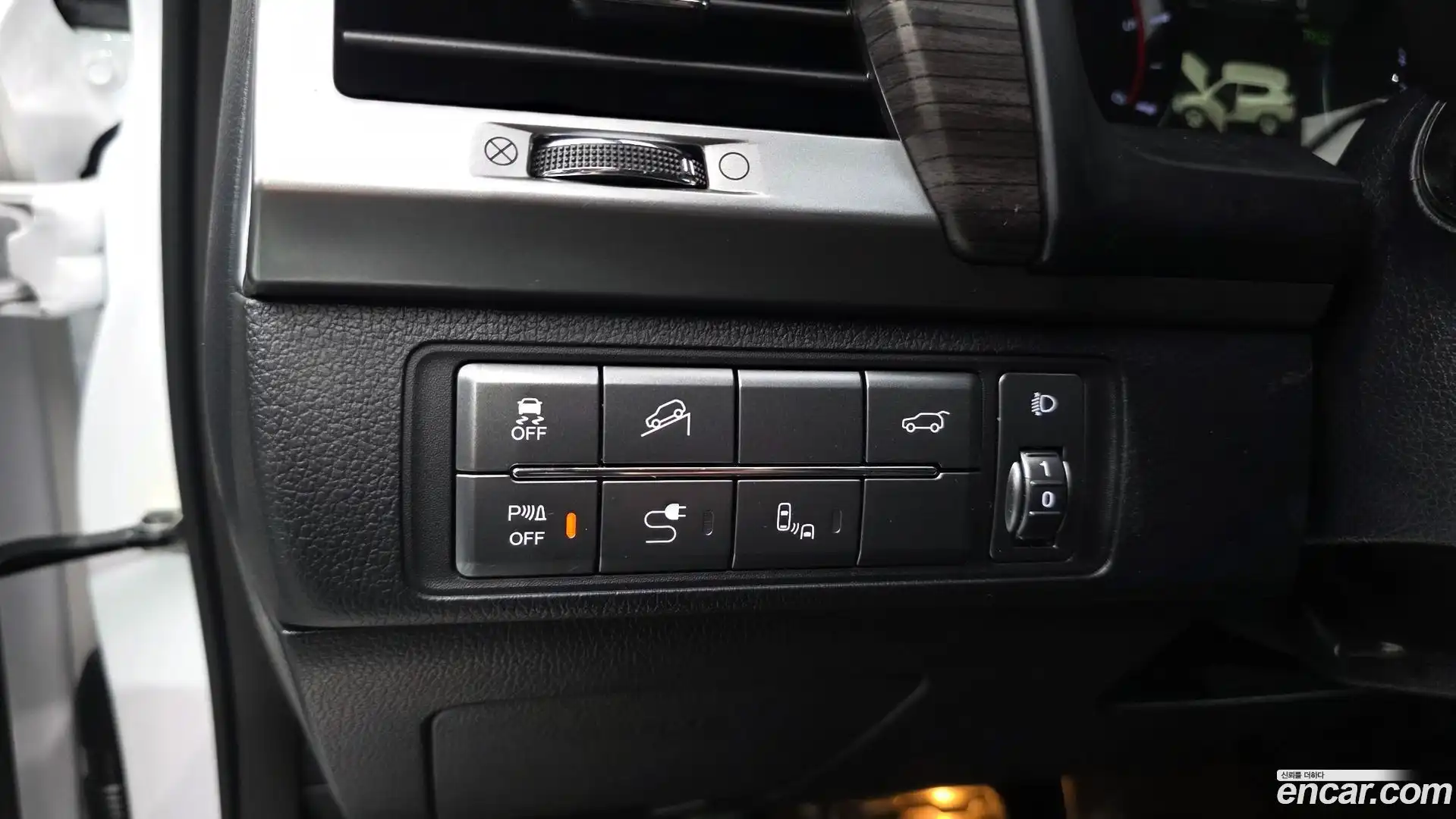 Rexton KG Mobility 2019.4-OPTION-023