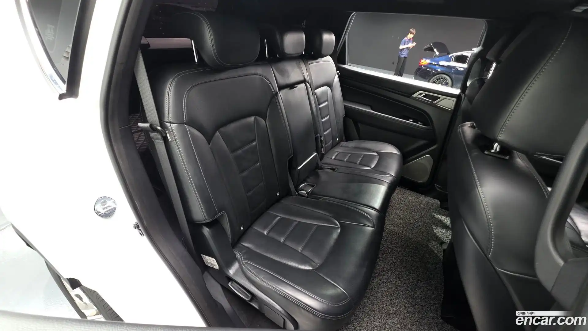 Rexton KG Mobility 2019.4-INNER-036