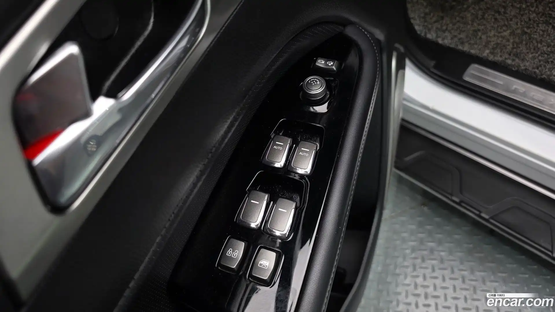Rexton KG Mobility 2019.4-OPTION-041