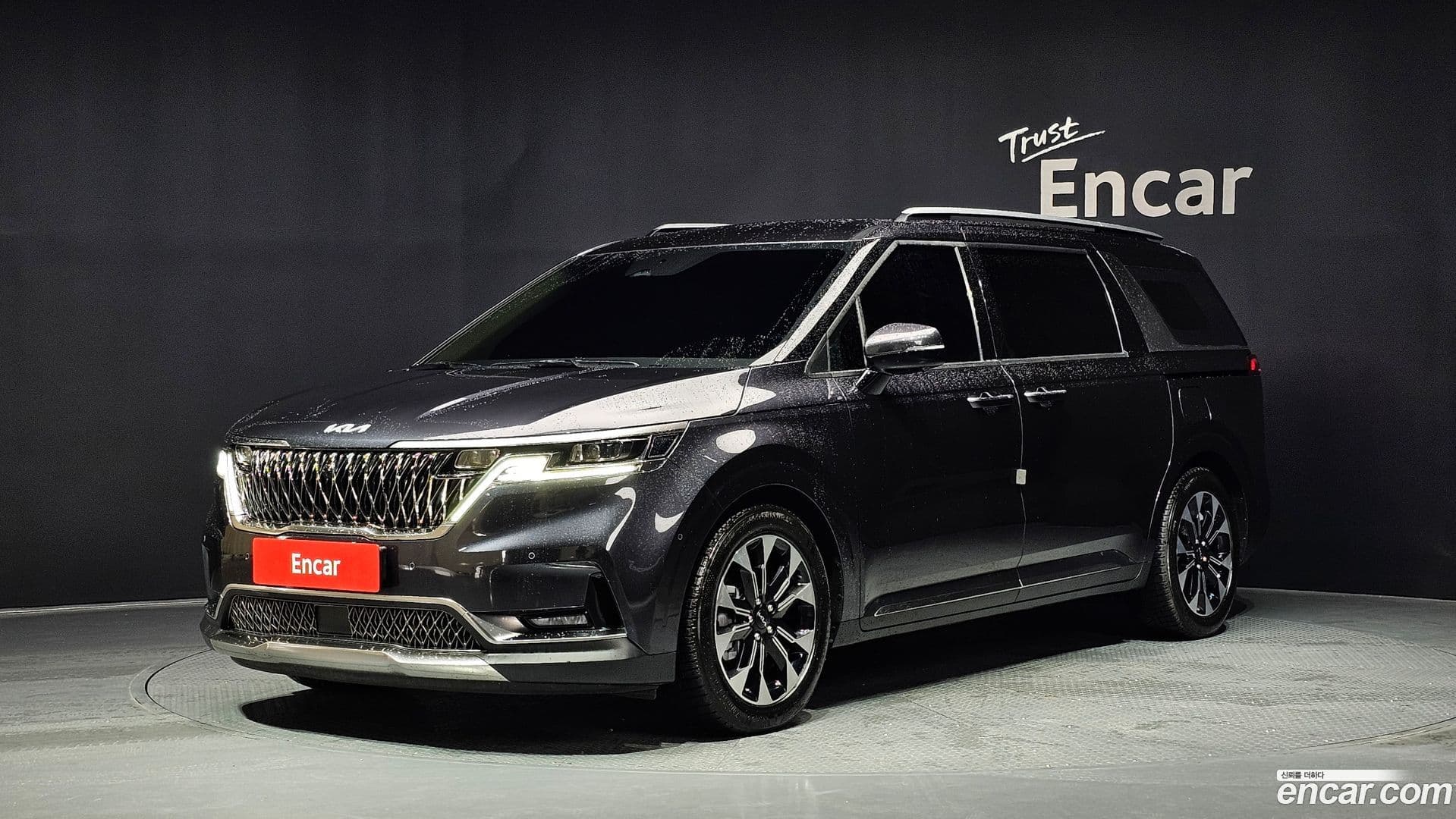 Main__Slider__Photo:Canival Kia 2022.8-0