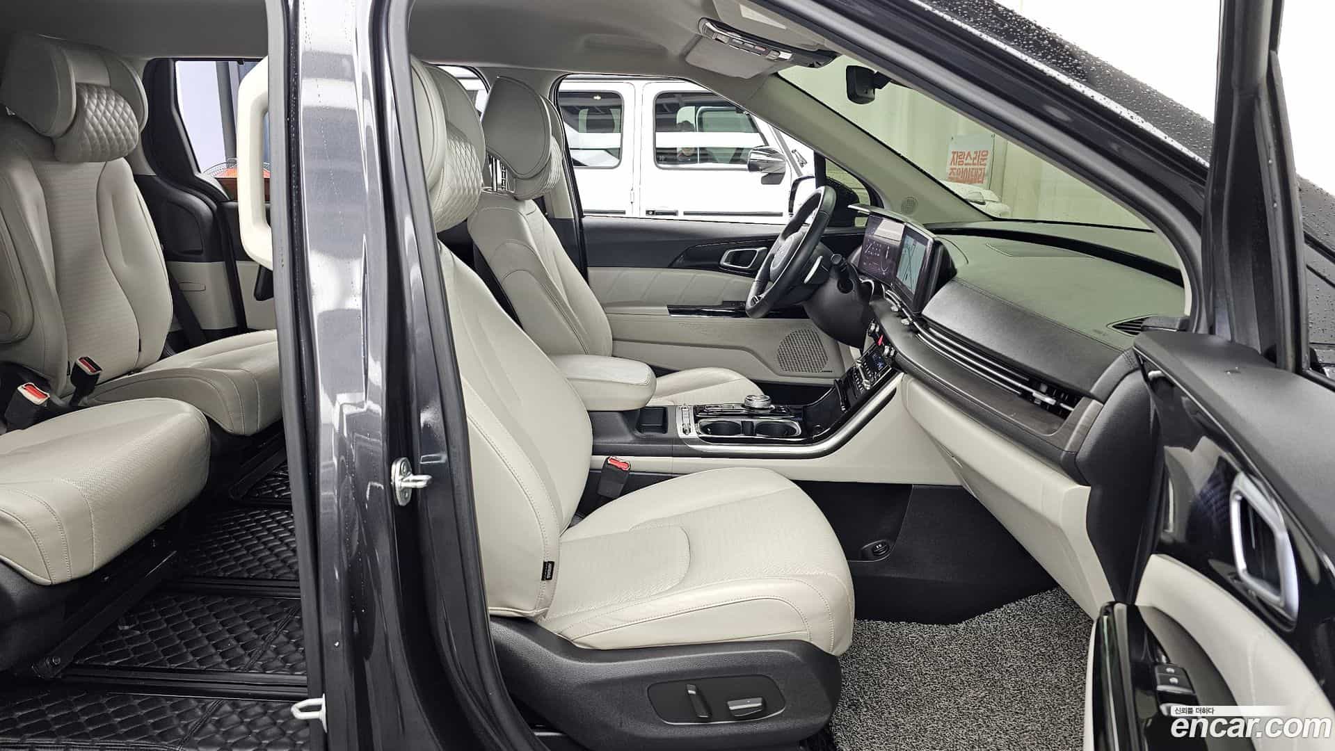 Canival Kia 2022.8-OPTION-015