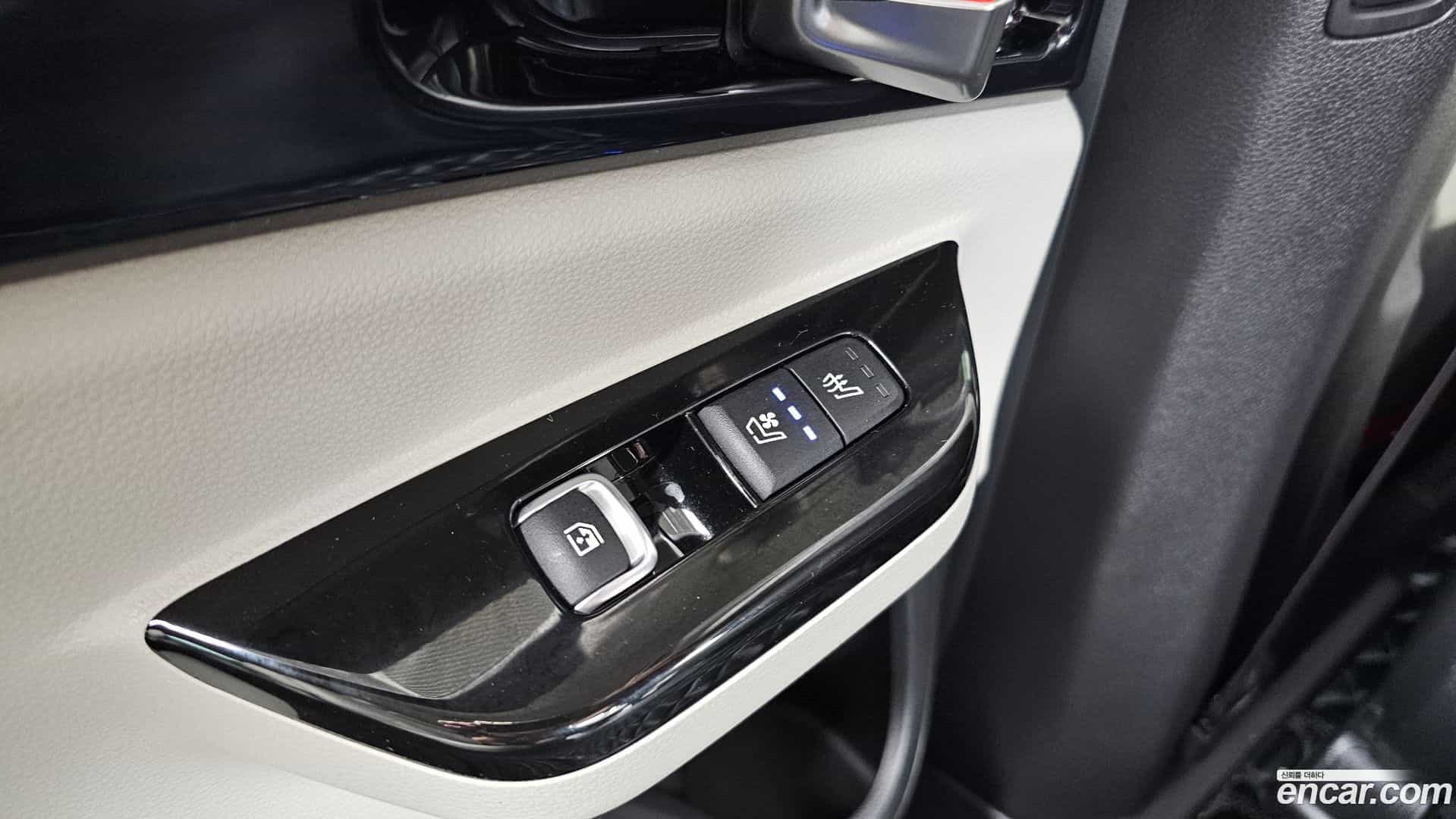 Canival Kia 2022.8-OPTION-023