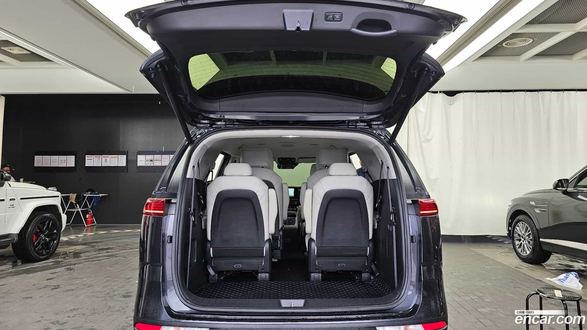 Canival Kia 2022.8-OPTION-024