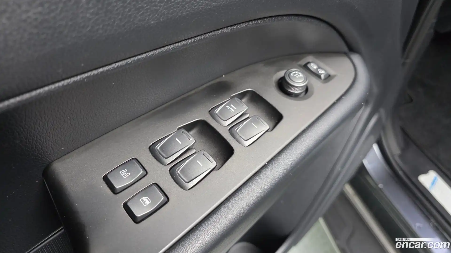 Rexton KG Mobility 2018.4-OPTION-016