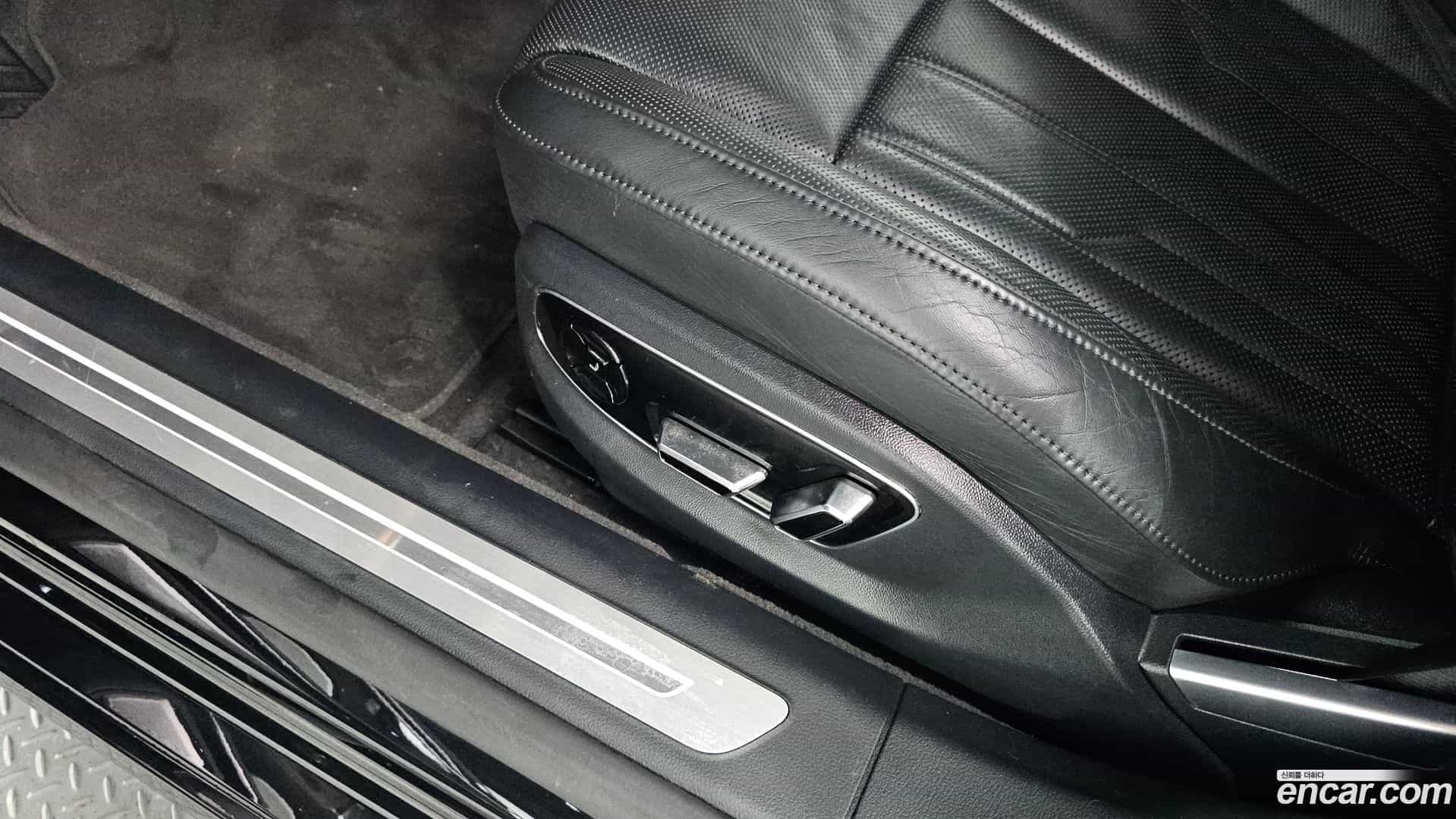 A8 Audi 2021.8-OPTION-052