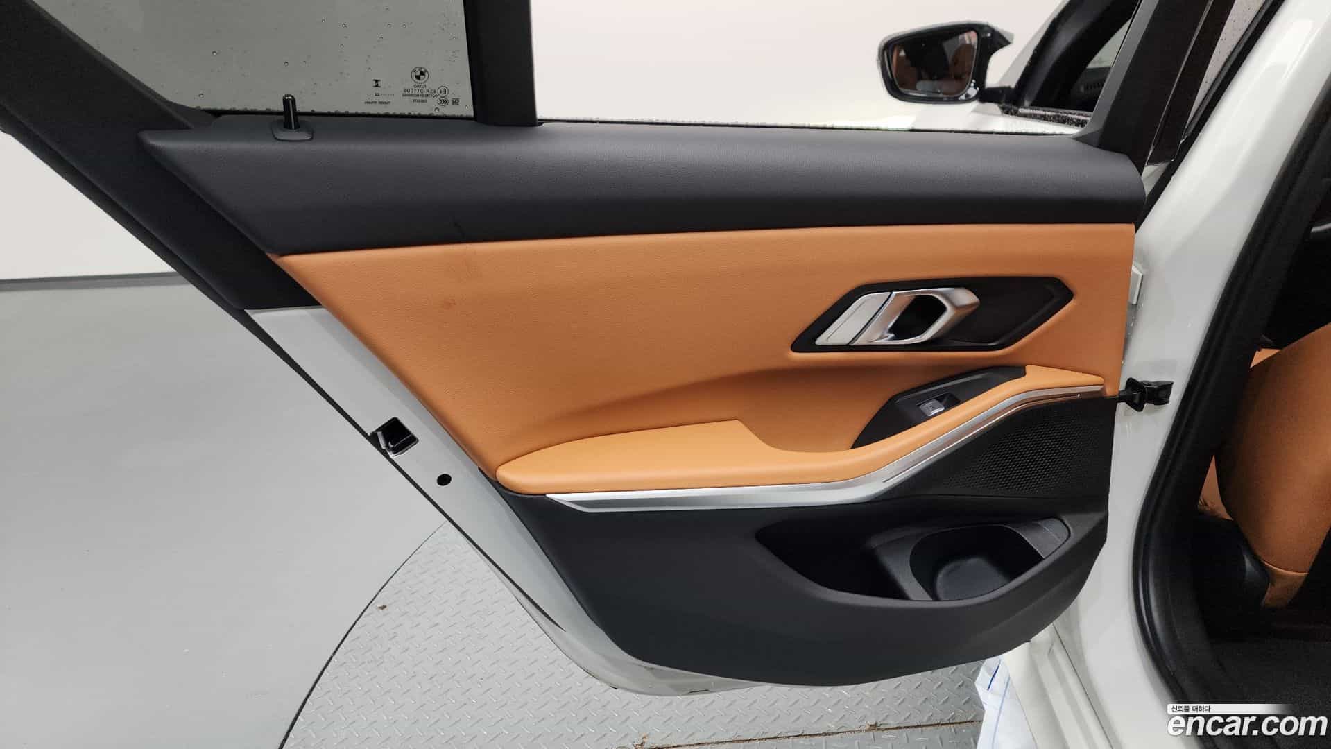 3-Series BMW 2022.9-INNER-035