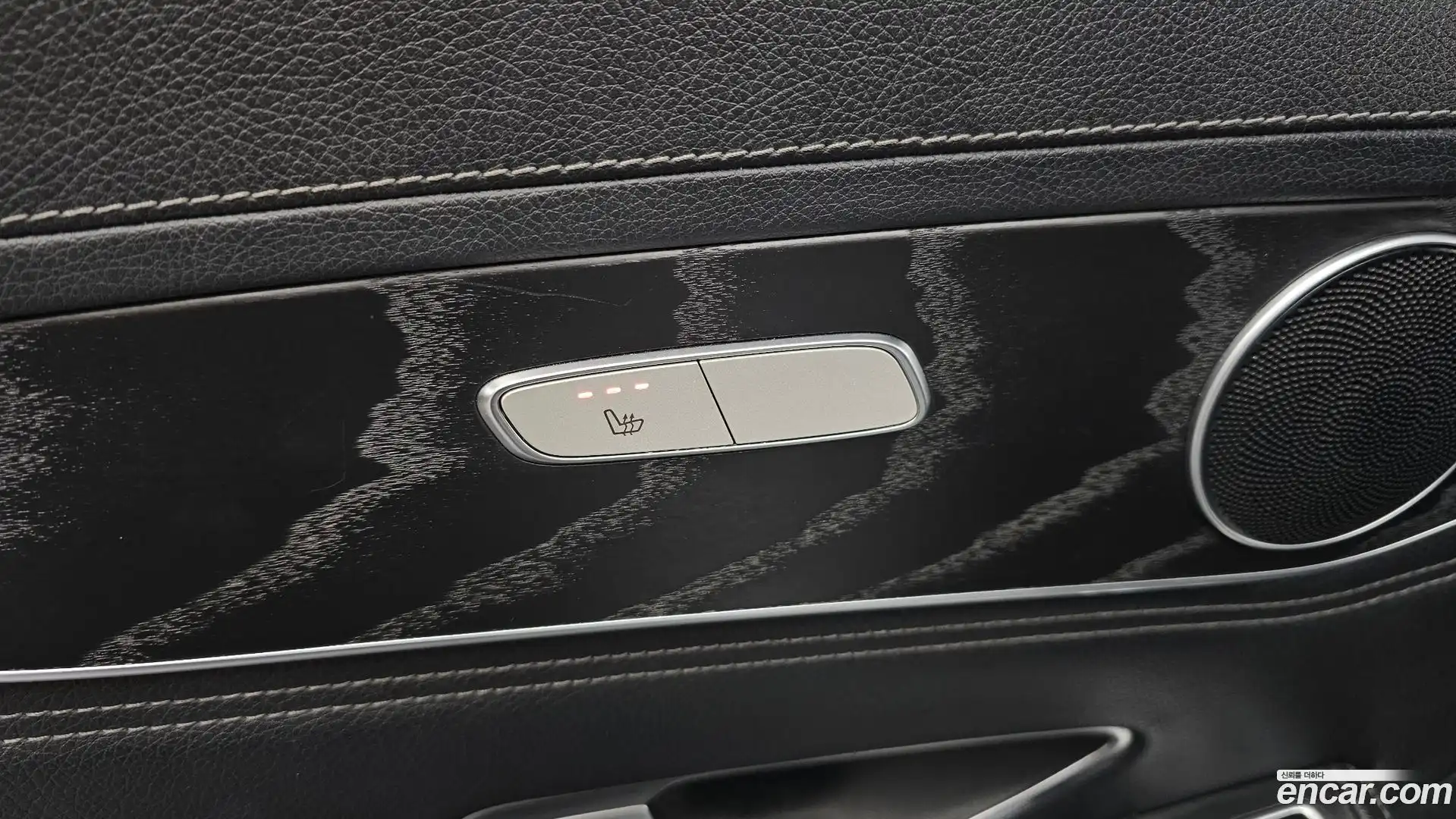 GLC-Class Mercedes-Benz 2017.1-OPTION-023