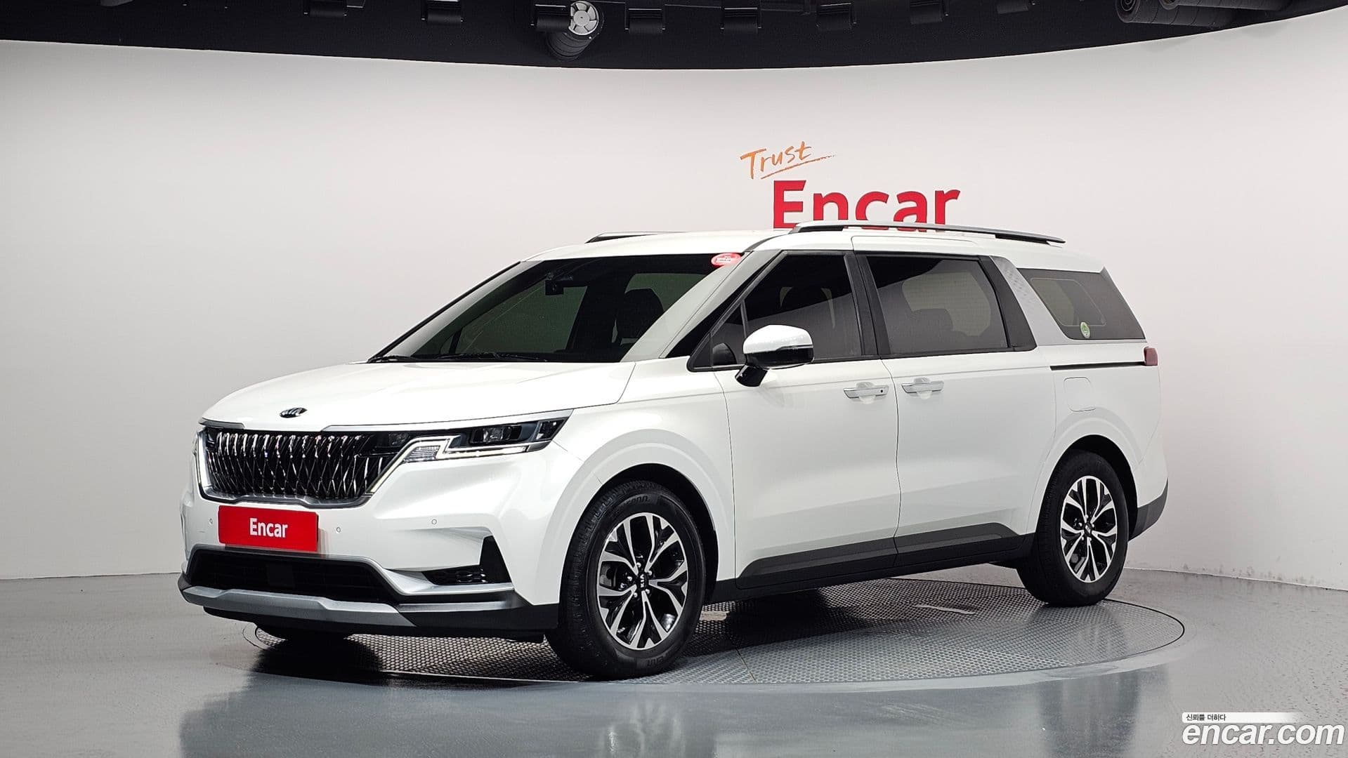 Main__Slider__Photo:Canival Kia 2020.10-0