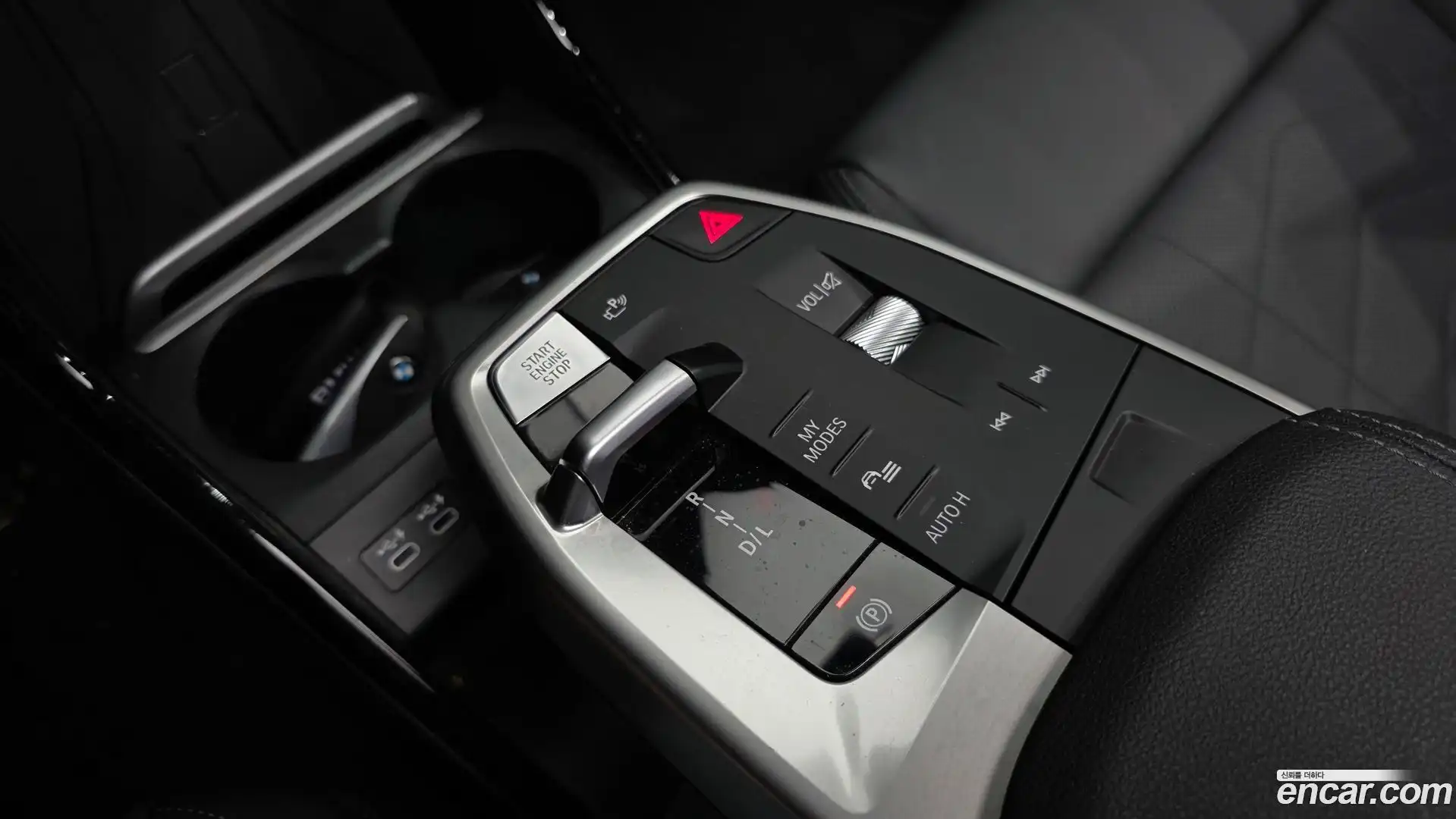 2-Series BMW 2022.11-INNER-009
