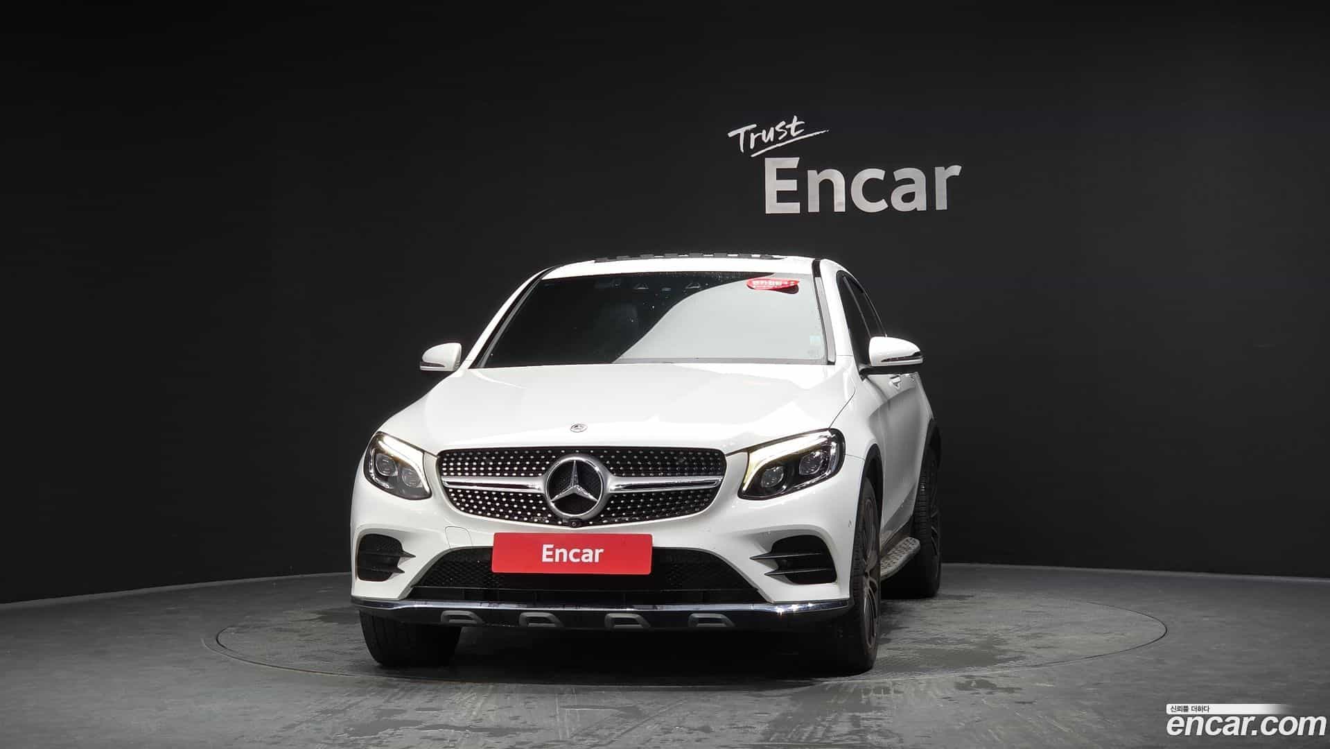 GLC-Class Mercedes-Benz 2017.5-OUTER-003