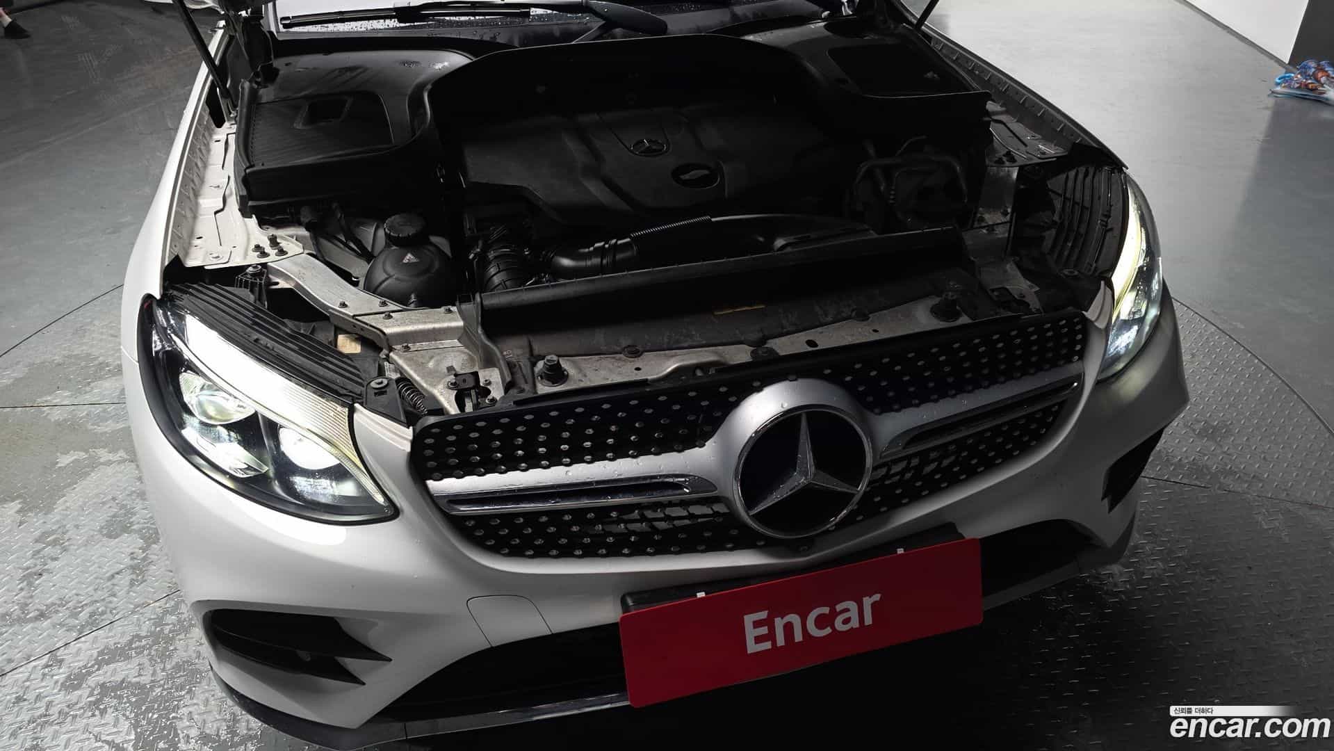 GLC-Class Mercedes-Benz 2017.5-OUTER-006