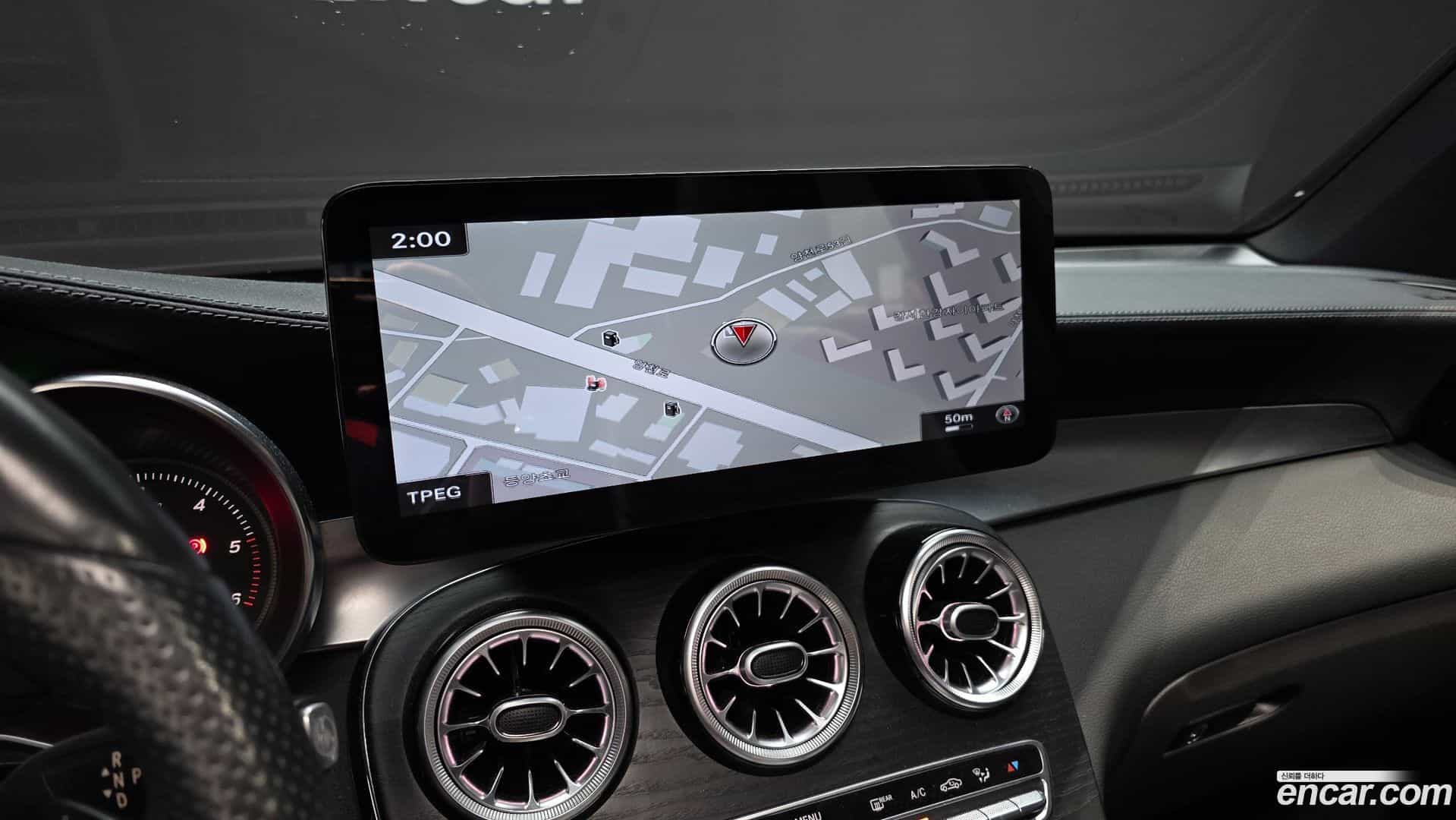 GLC-Class Mercedes-Benz 2017.5-OPTION-019