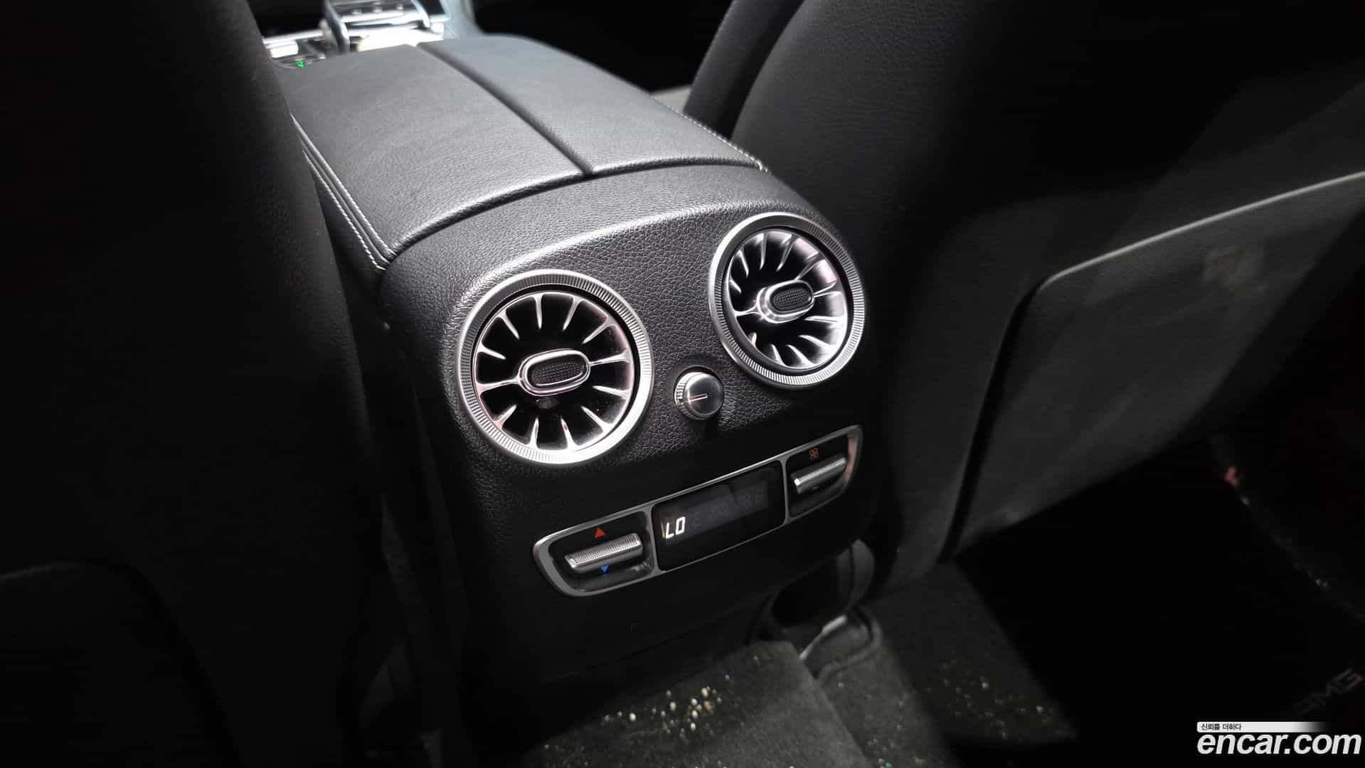 GLC-Class Mercedes-Benz 2017.5-OPTION-044