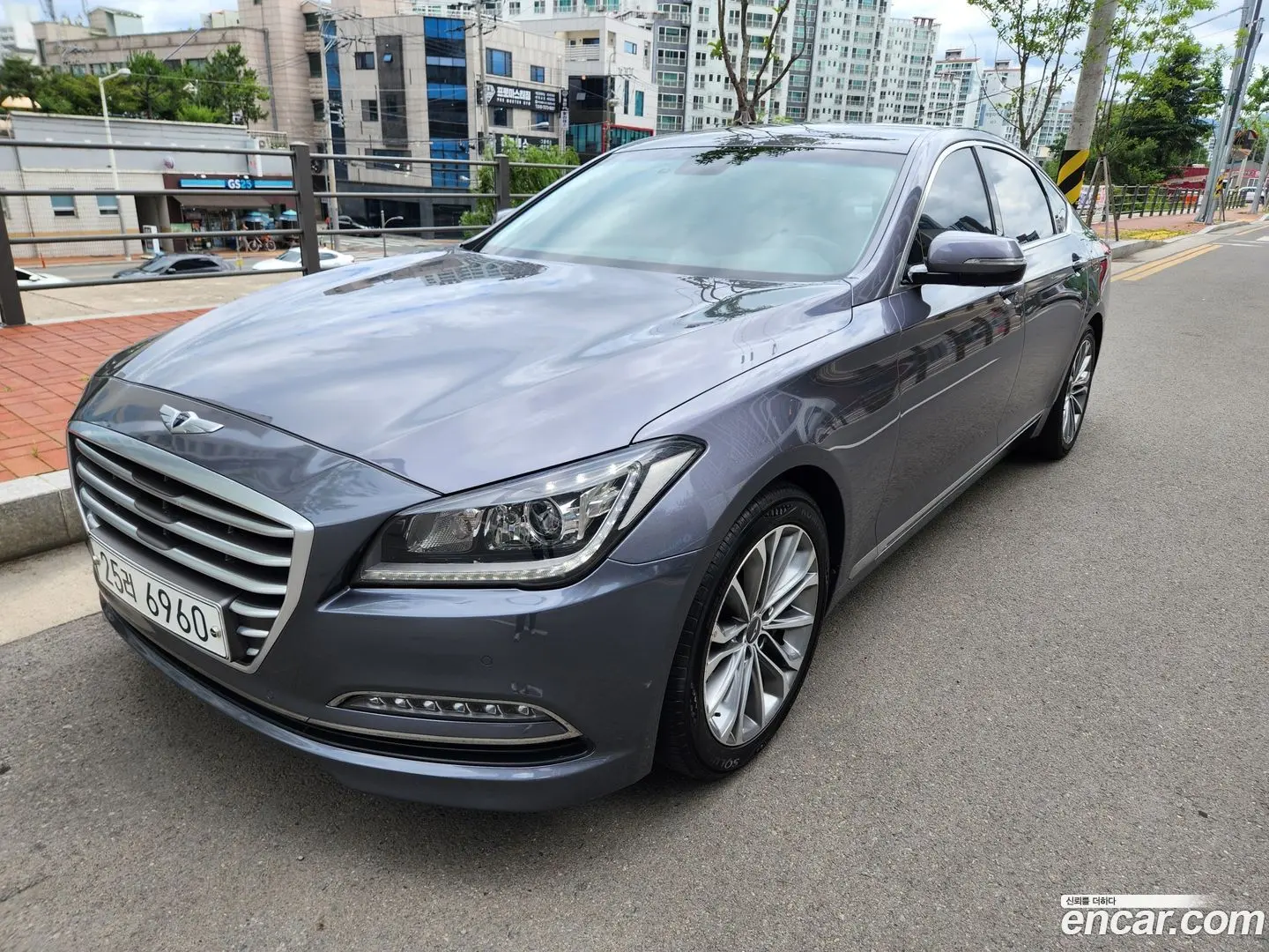 Main__Slider__Photo:Genesis Hyundai 2014.9-0