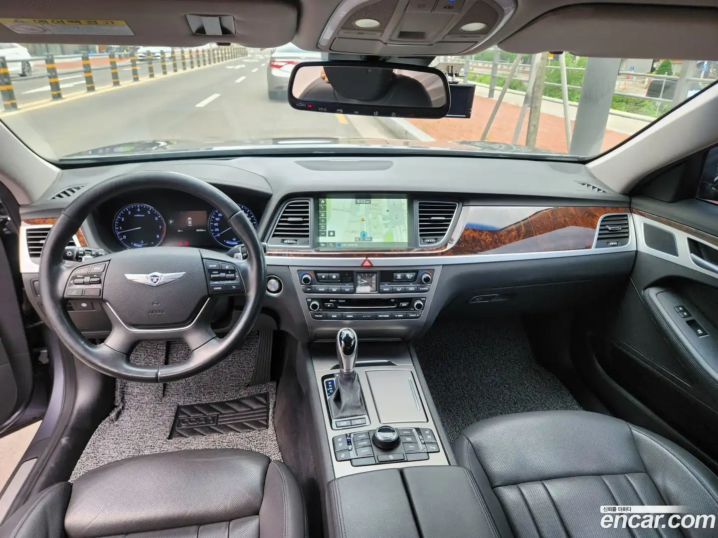 Genesis Hyundai 2014.9-INNER-010