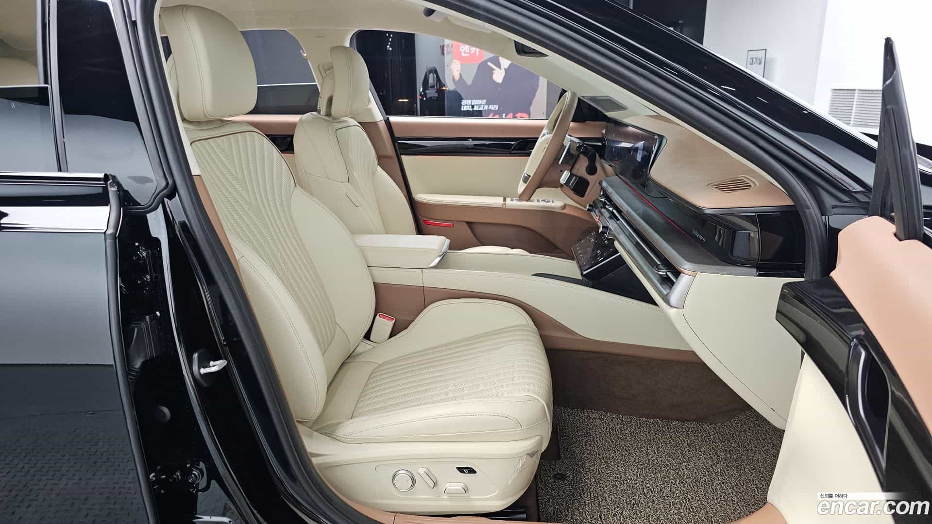 Grandeur Hyundai 2024.9-OPTION-016
