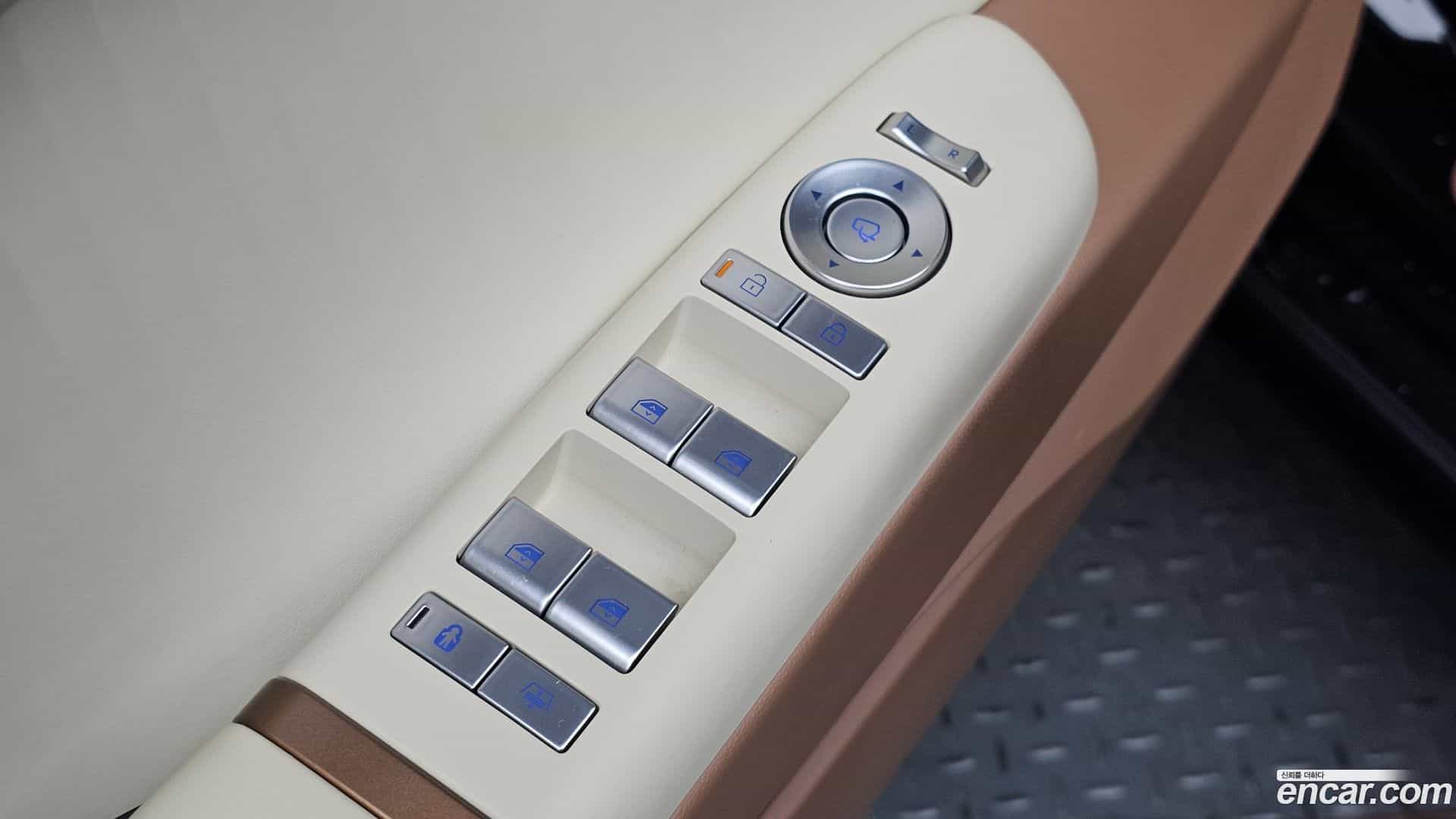 Grandeur Hyundai 2024.9-OPTION-042