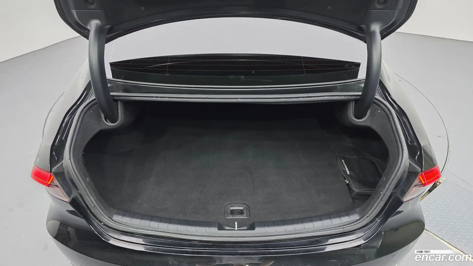 Grandeur Hyundai 2022.4-OPTION-024