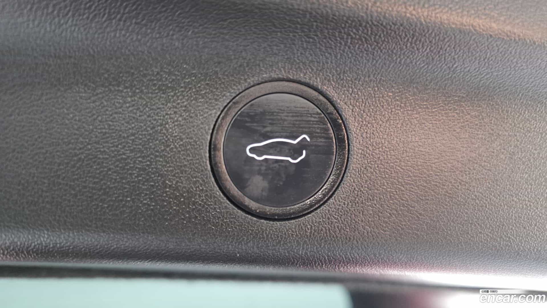 Model Y Tesla 2022.5-OPTION-021