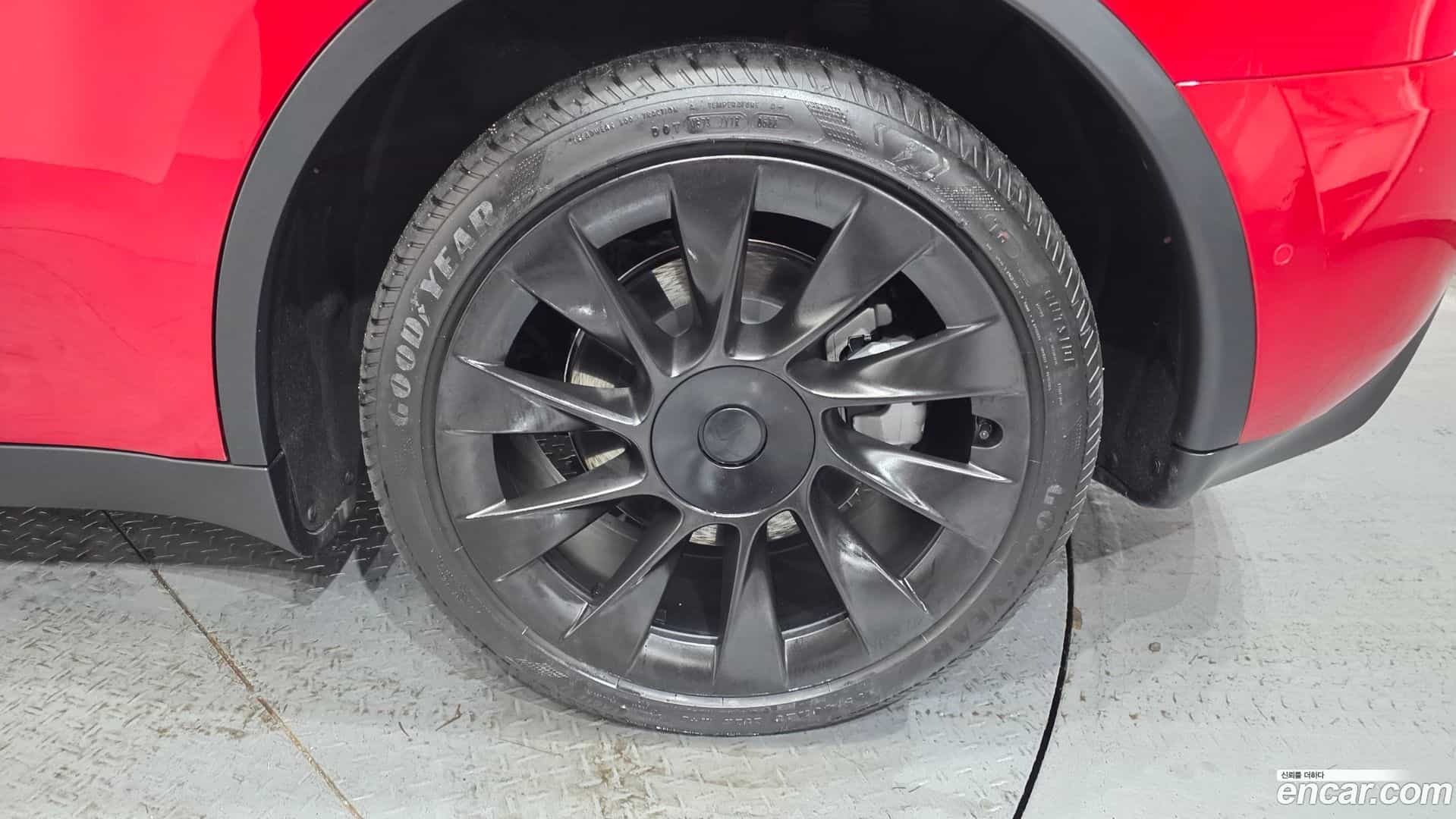 Model Y Tesla 2022.5-OUTER-031