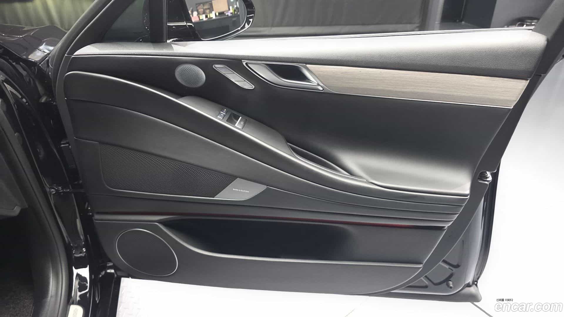 G80 Genesis 2024.1-INNER-034