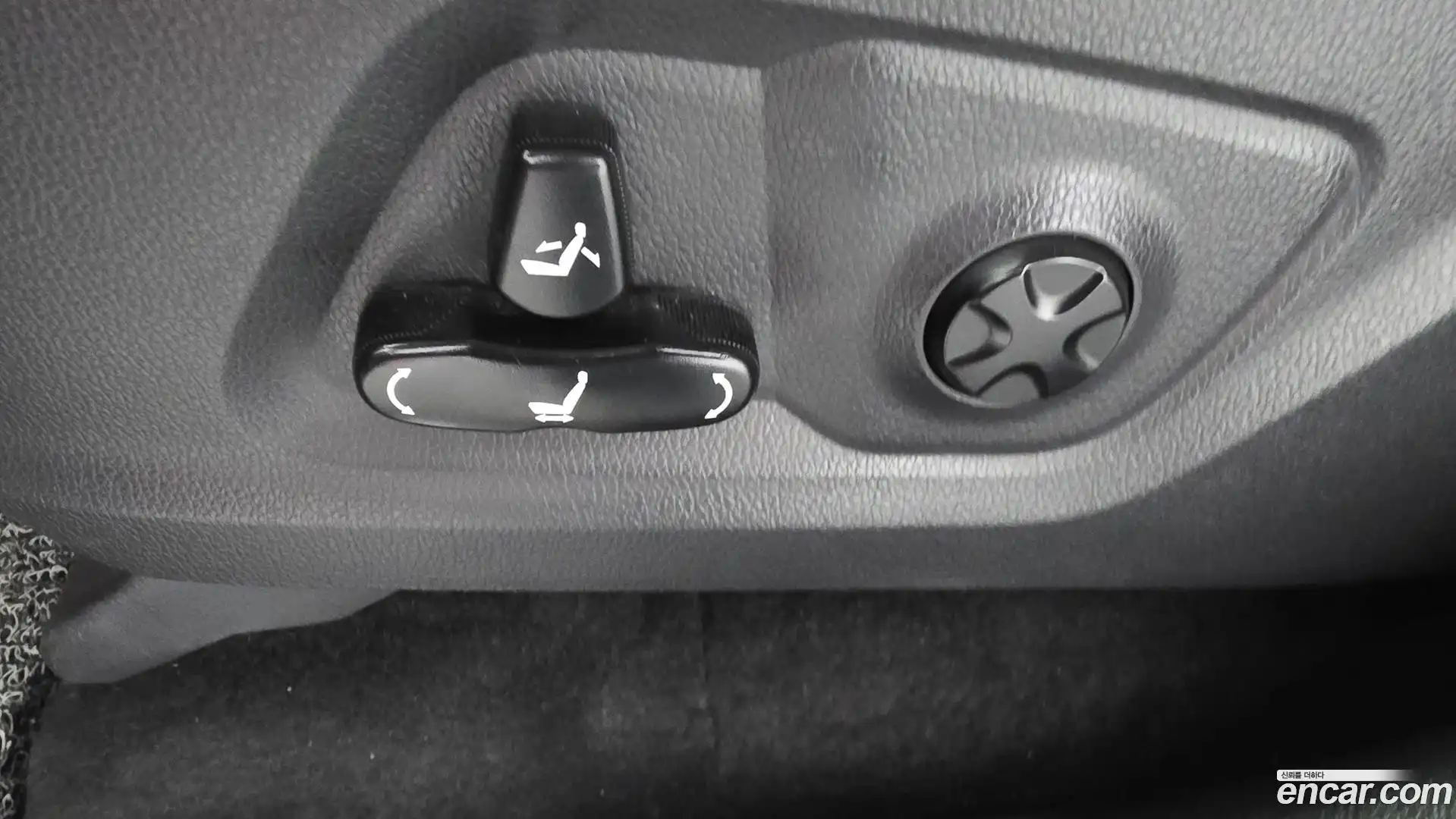 Rexton KG Mobility 2021.11-OPTION-045