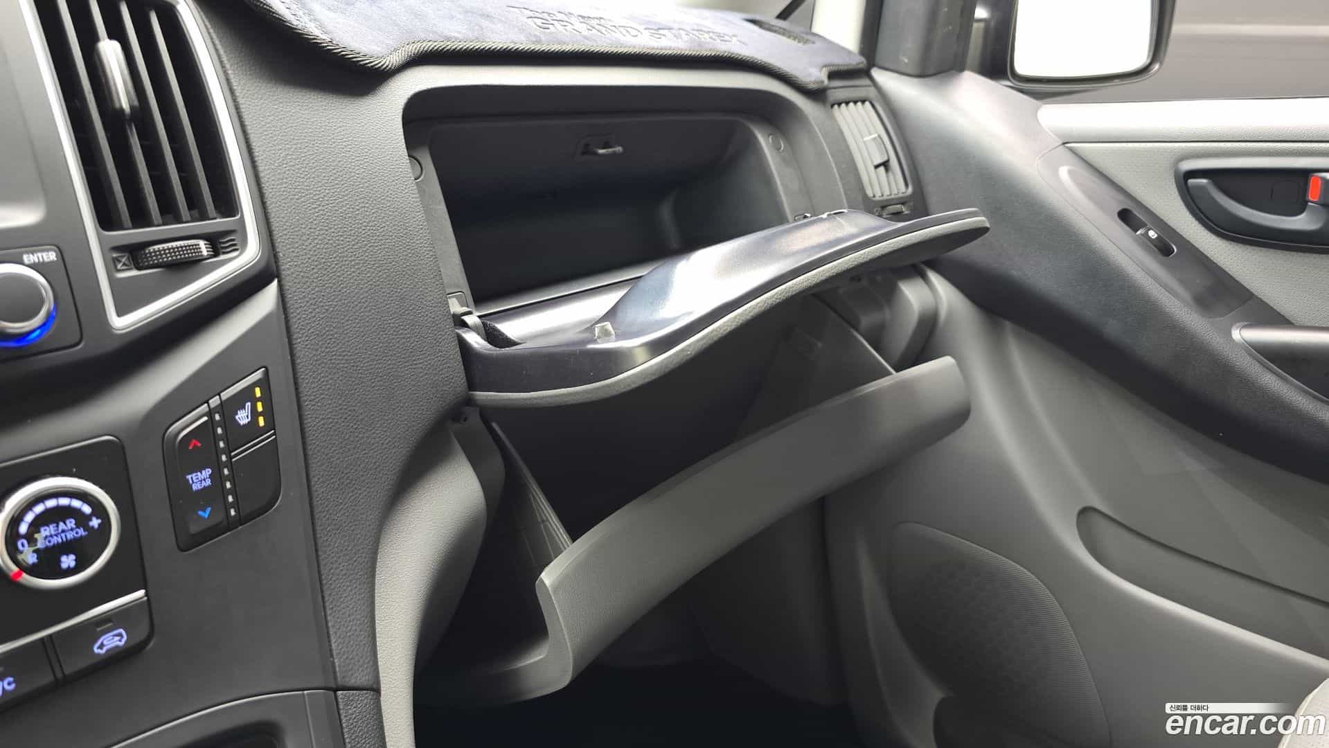 Starex Hyundai 2020.7-OPTION-042