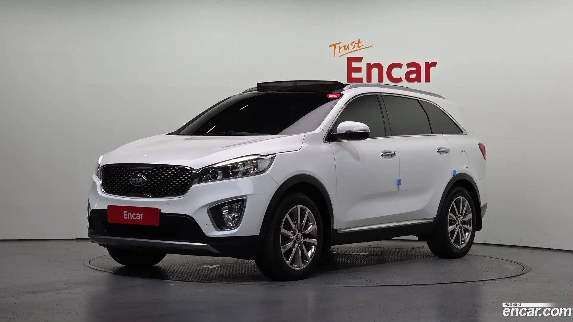 Main__Slider__Photo:Sorento Kia 2015.3-0