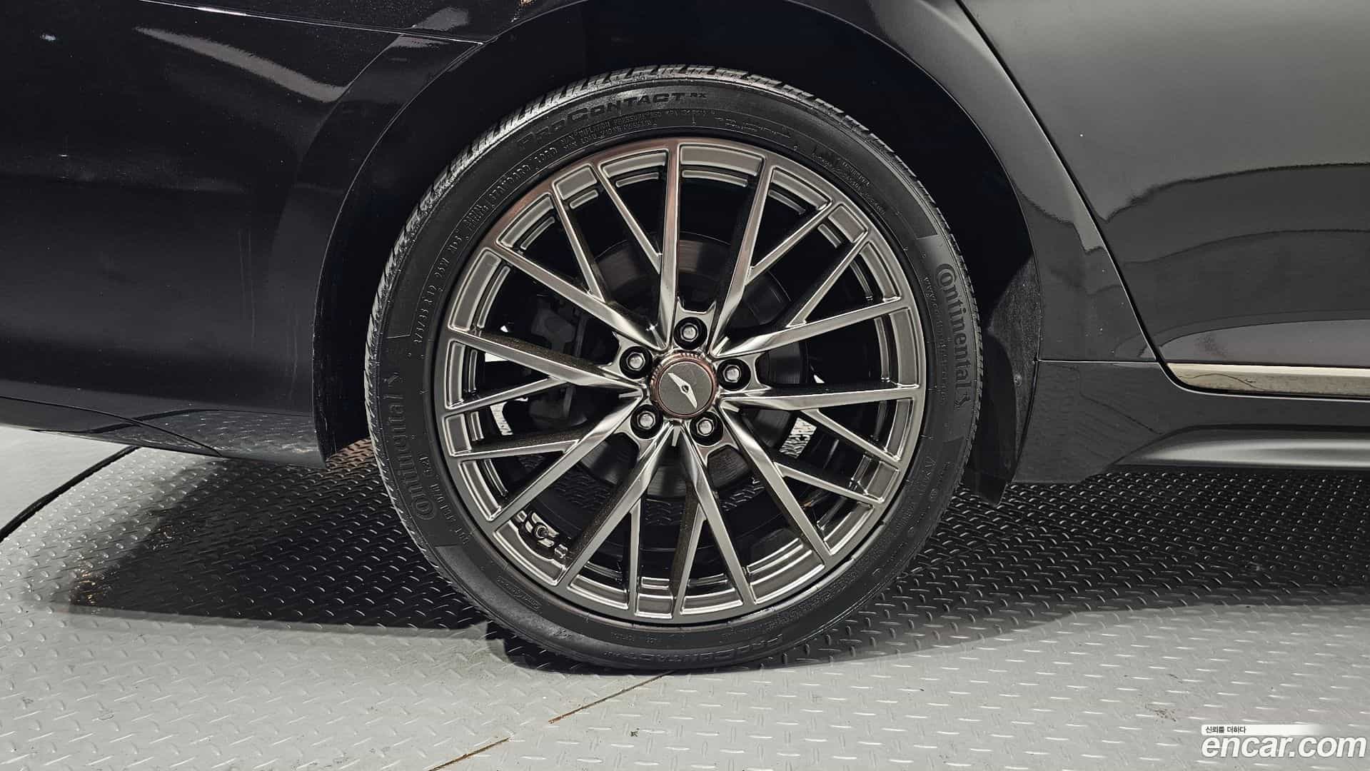 G80 Genesis 2019.2-OUTER-005
