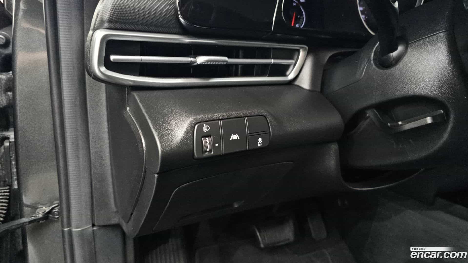 AVANTE Hyundai 2022.11-OPTION-021
