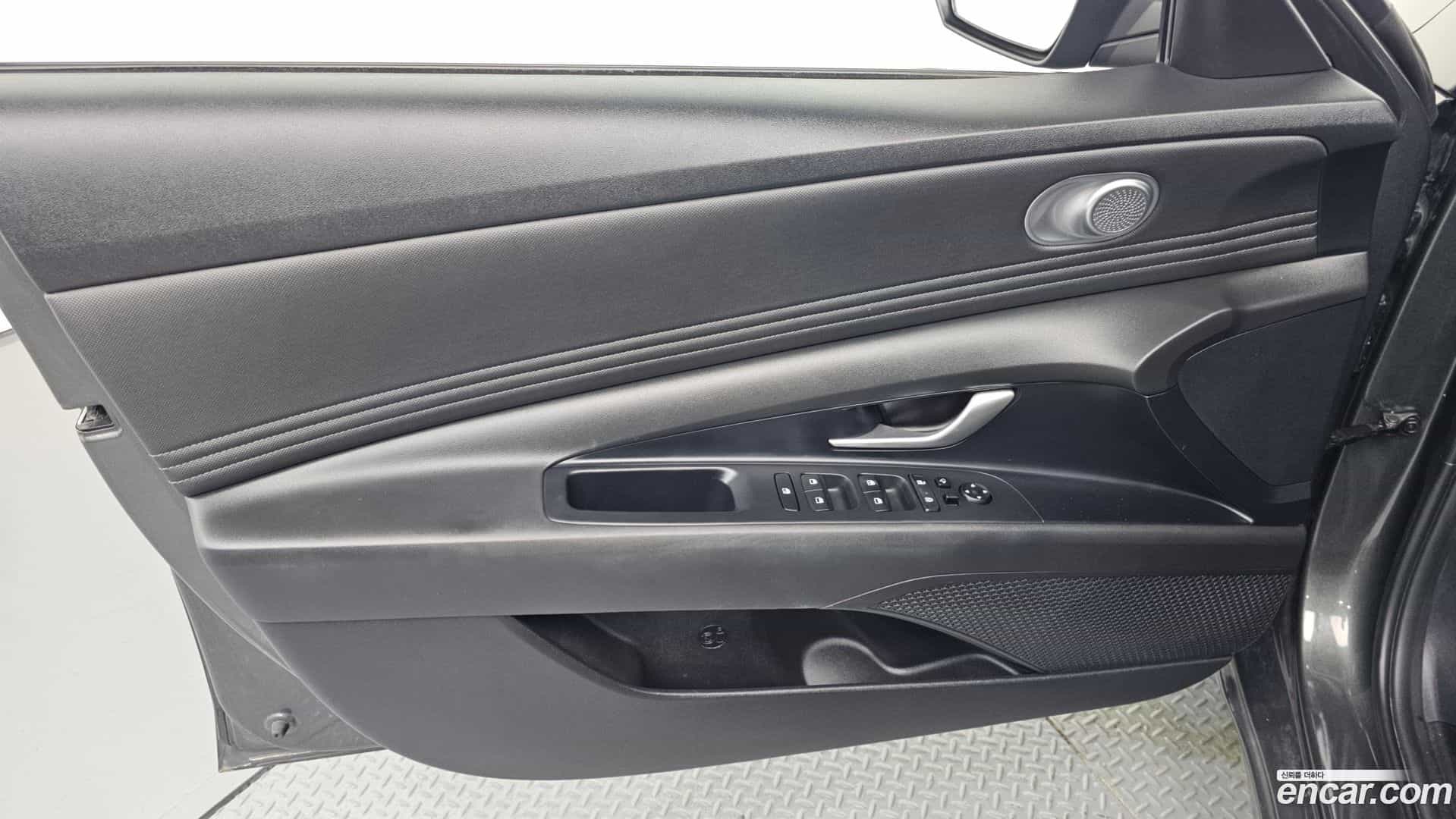 AVANTE Hyundai 2022.11-INNER-034