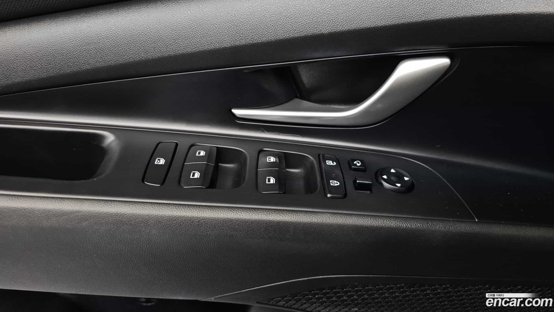 AVANTE Hyundai 2022.11-OPTION-042