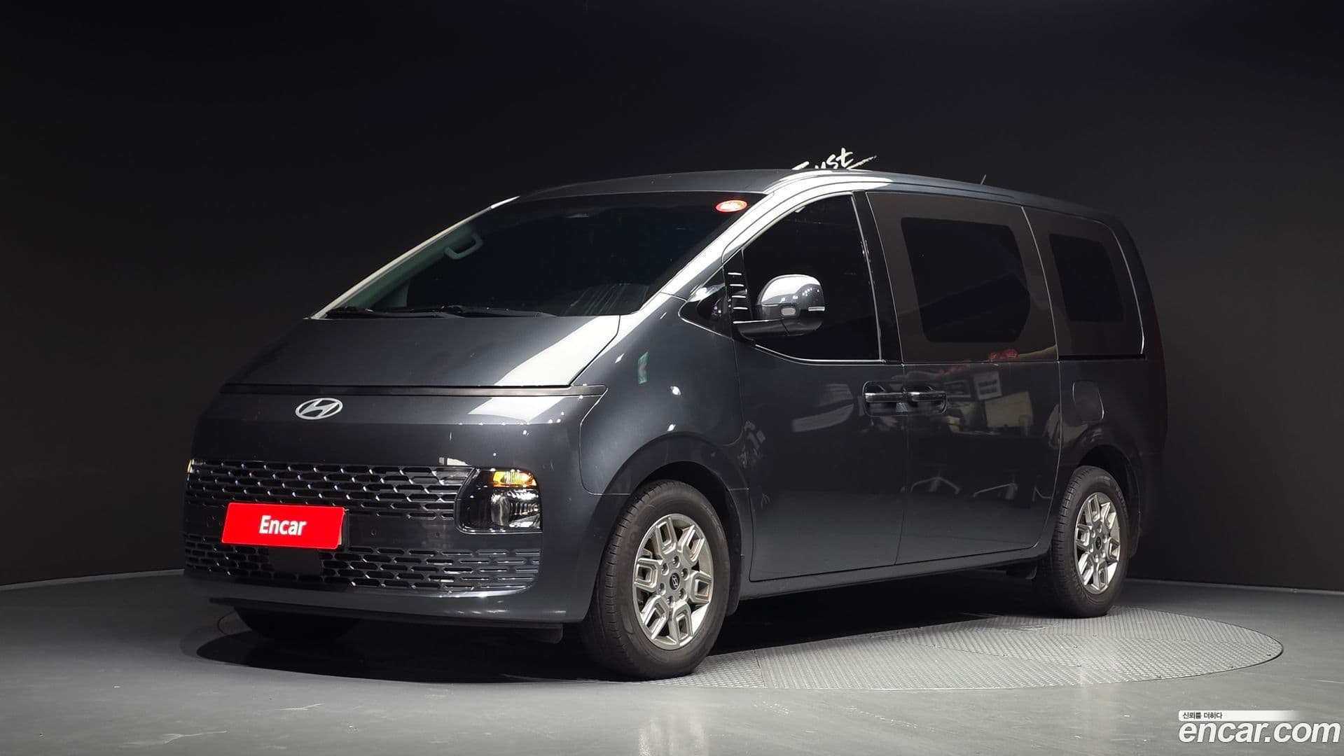 Main__Slider__Photo:Staria Hyundai 2024.3-0