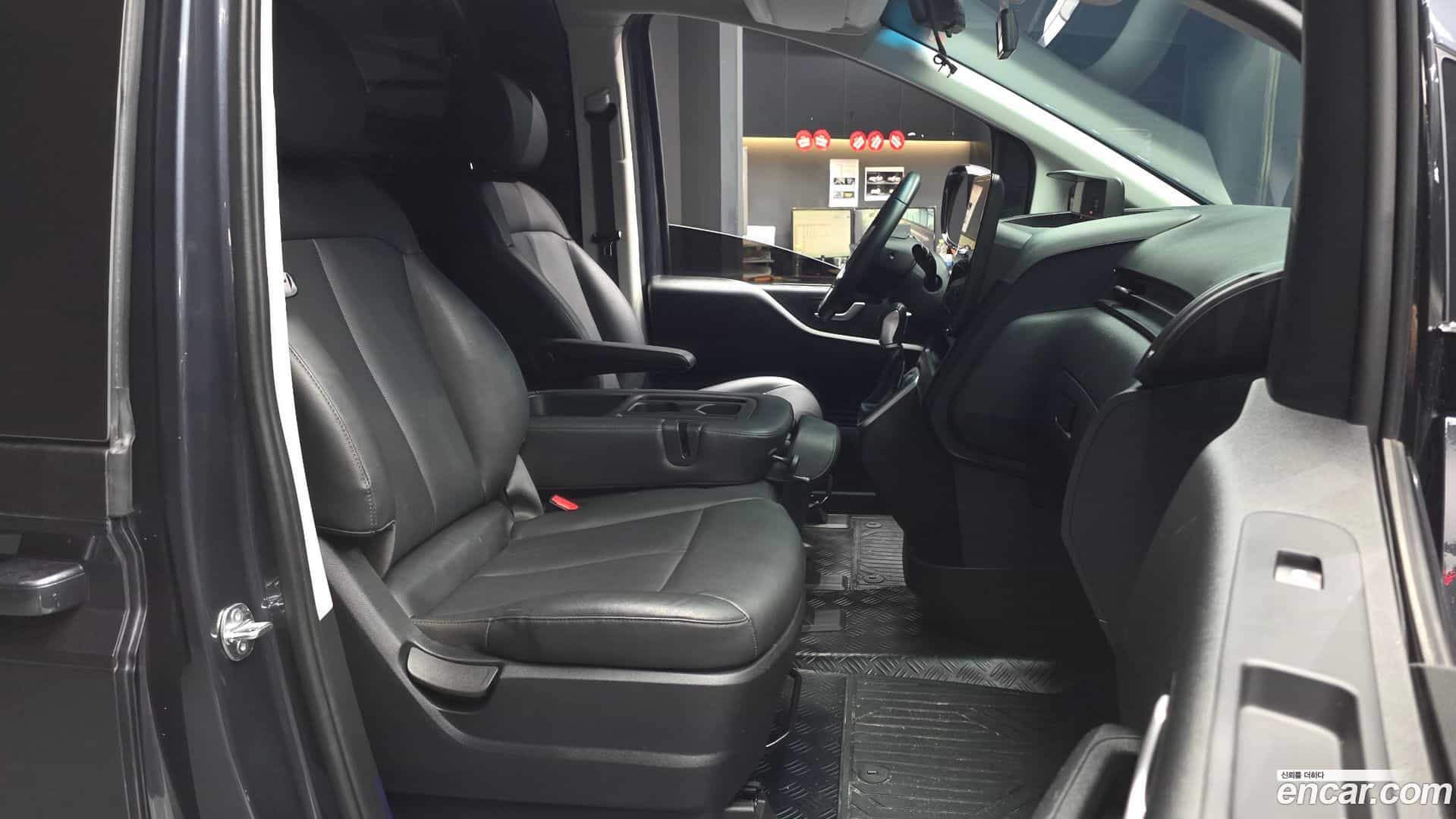 Staria Hyundai 2024.3-OPTION-015