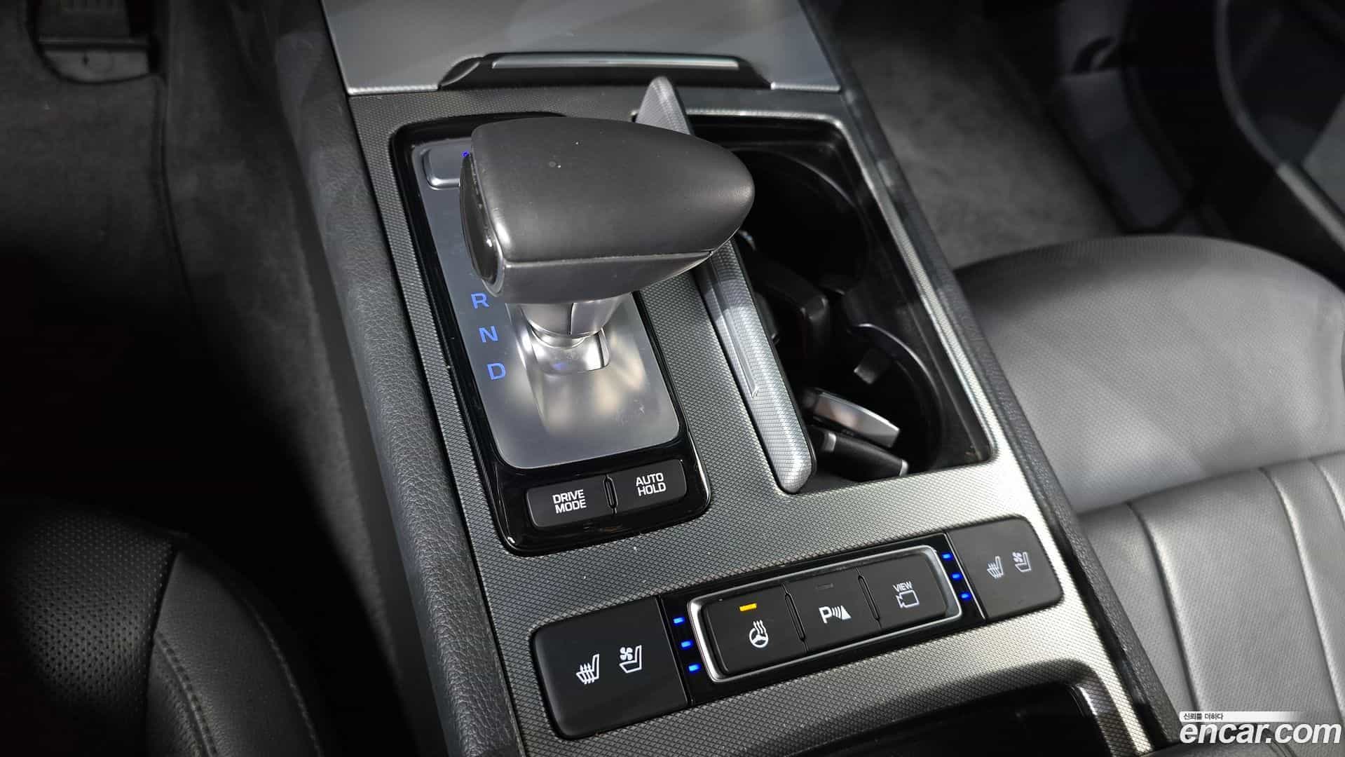 G80 Genesis 2019.2-INNER-009