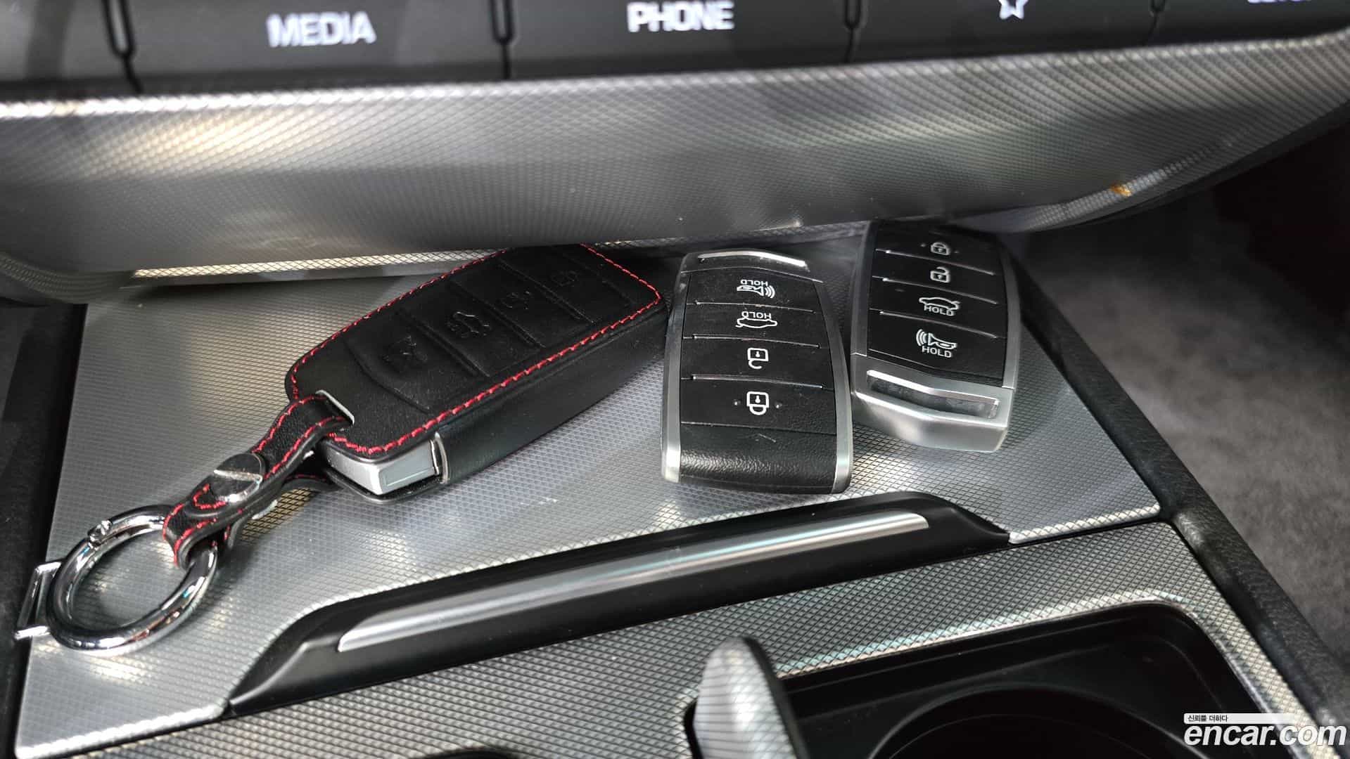 G80 Genesis 2019.2-OPTION-043