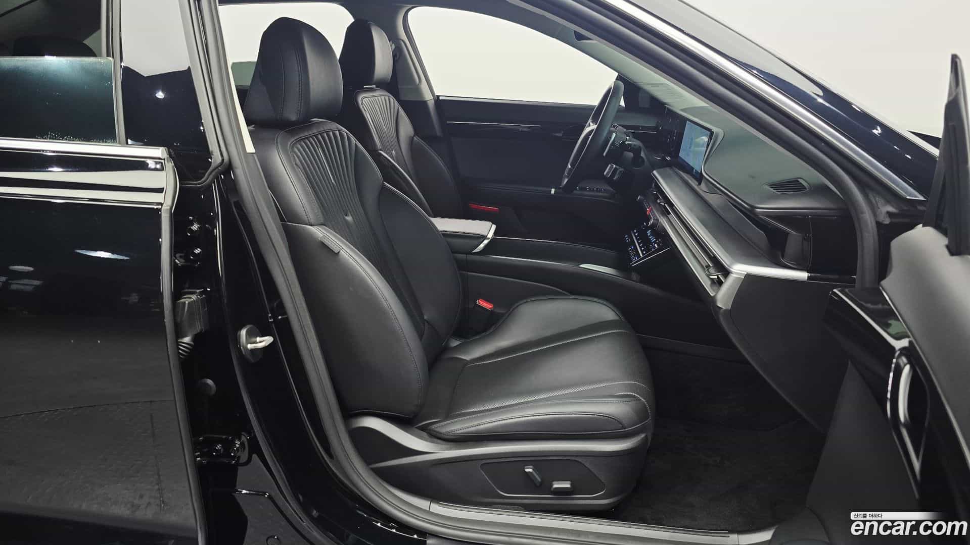 Grandeur Hyundai 2023.6-OPTION-016